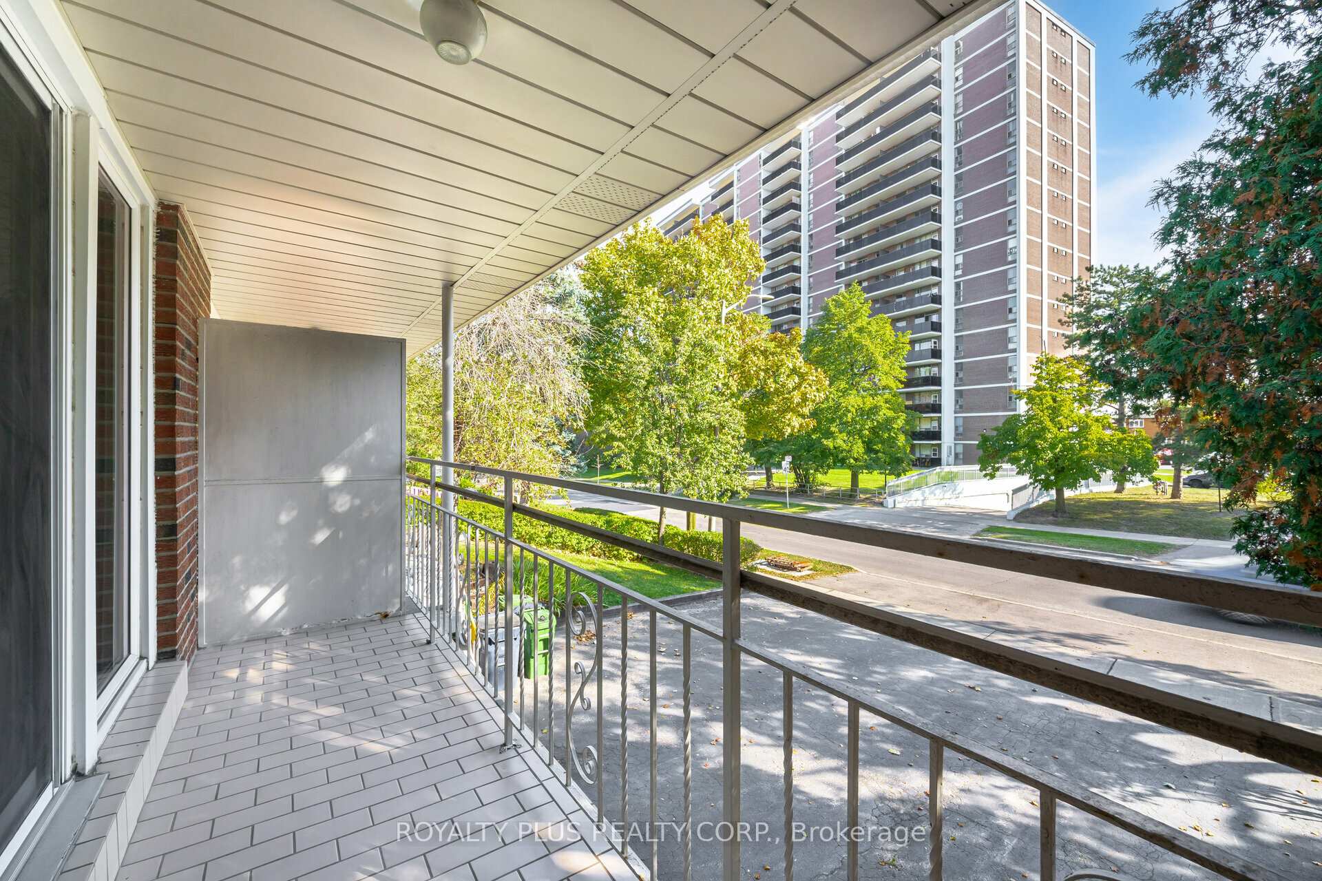 234 Grandravine Dr N, Toronto, ON M3N1H9 | 3 Bedroom 2 Bathroom Semi-Detached House | Image 25