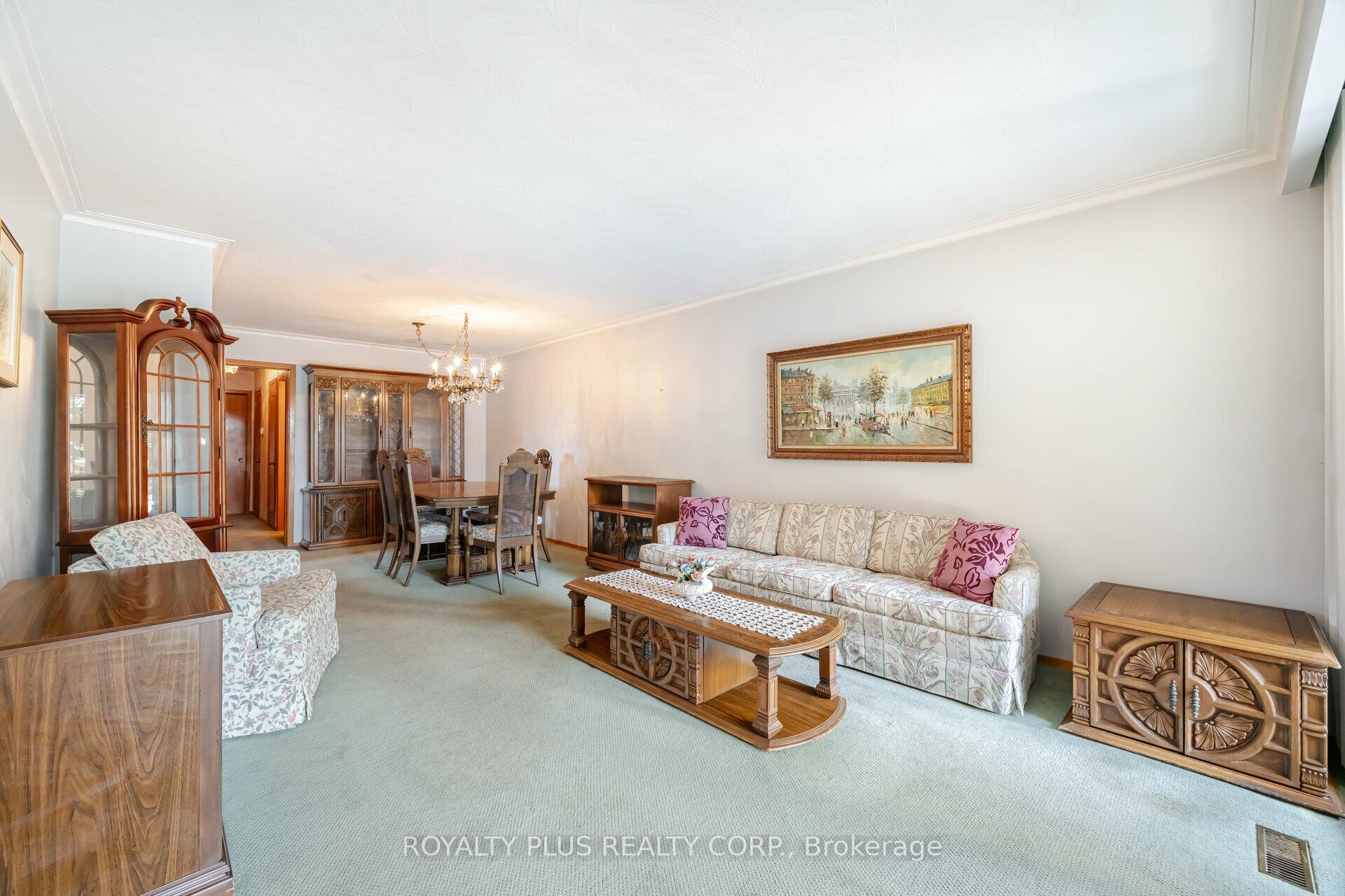 234 Grandravine Dr N, Toronto, ON M3N1H9 | 3 Bedroom 2 Bathroom Semi-Detached House | Image 8