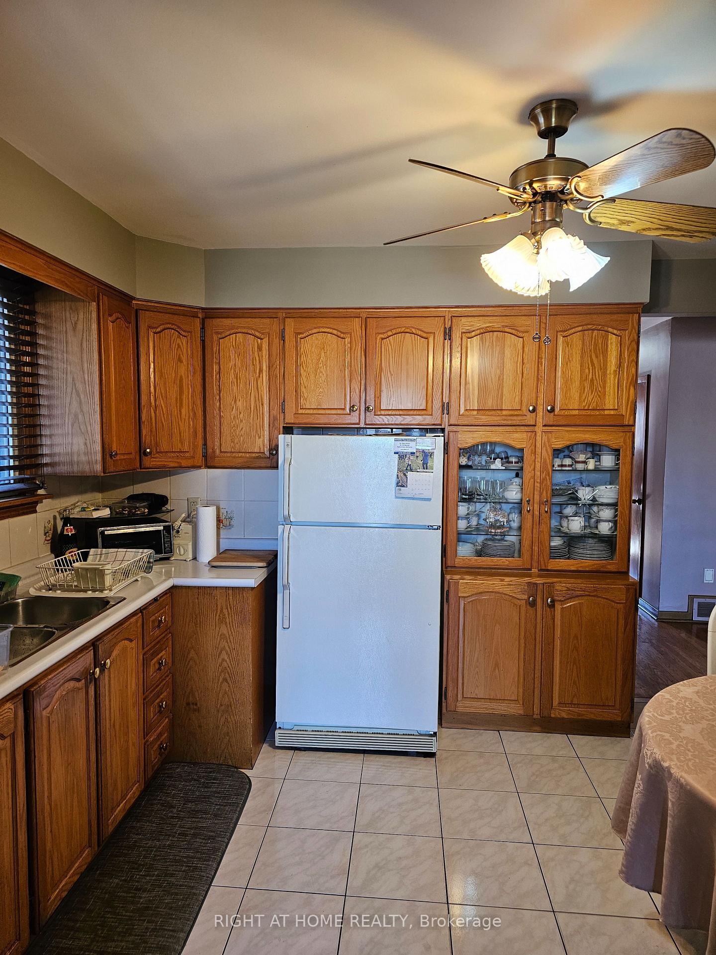 97 VICTORY Dr, Toronto, ON M3M2J9 | 3 Bedroom 2 Bathroom Semi-Detached House | Image 5