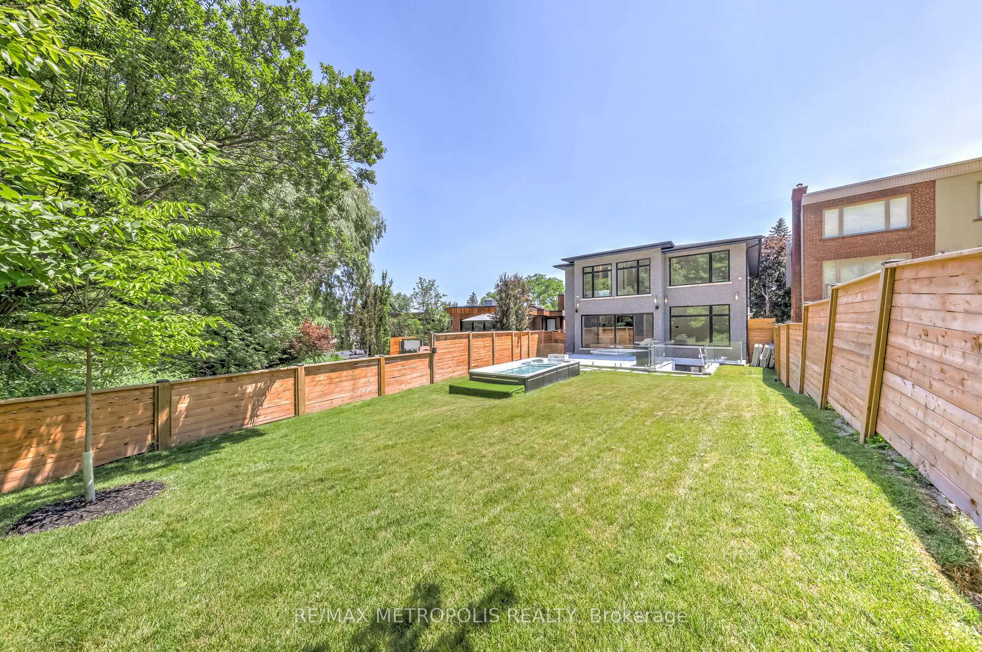 12 Bearwood Dr, Toronto, ON M9A4G4 | 4 Bedroom 7 Bathroom Detached House | Image 30