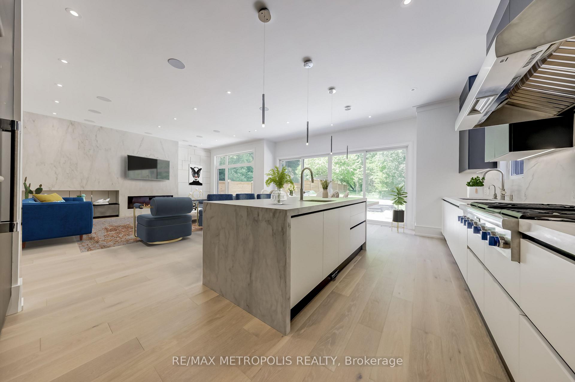 12 Bearwood Dr, Toronto, ON M9A4G4 | 4 Bedroom 7 Bathroom Detached House | Image 5