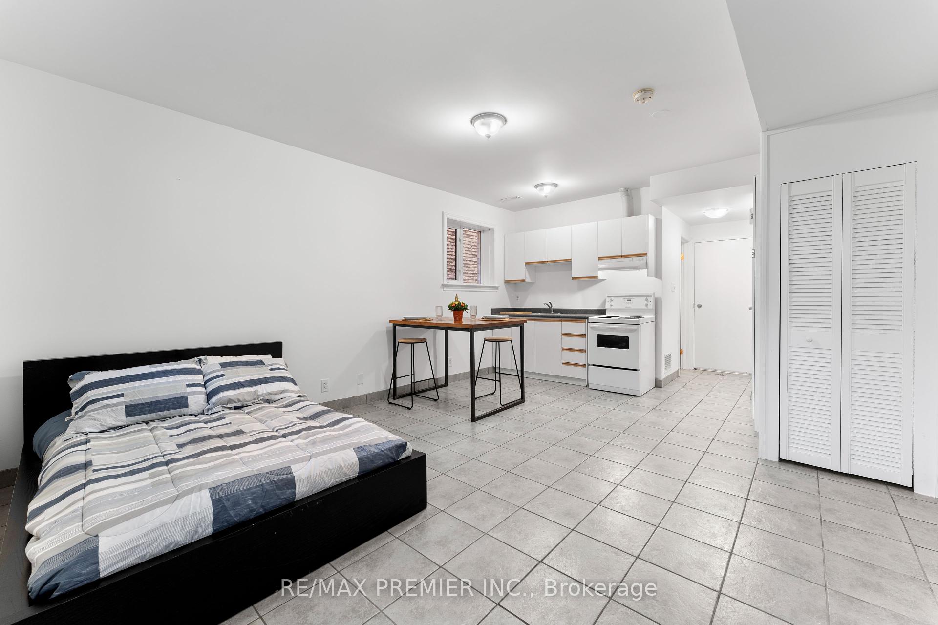 67 Florence Cres, Toronto, ON M6N4E8 | 4 Bedroom 3 Bathroom Detached House | Image 16