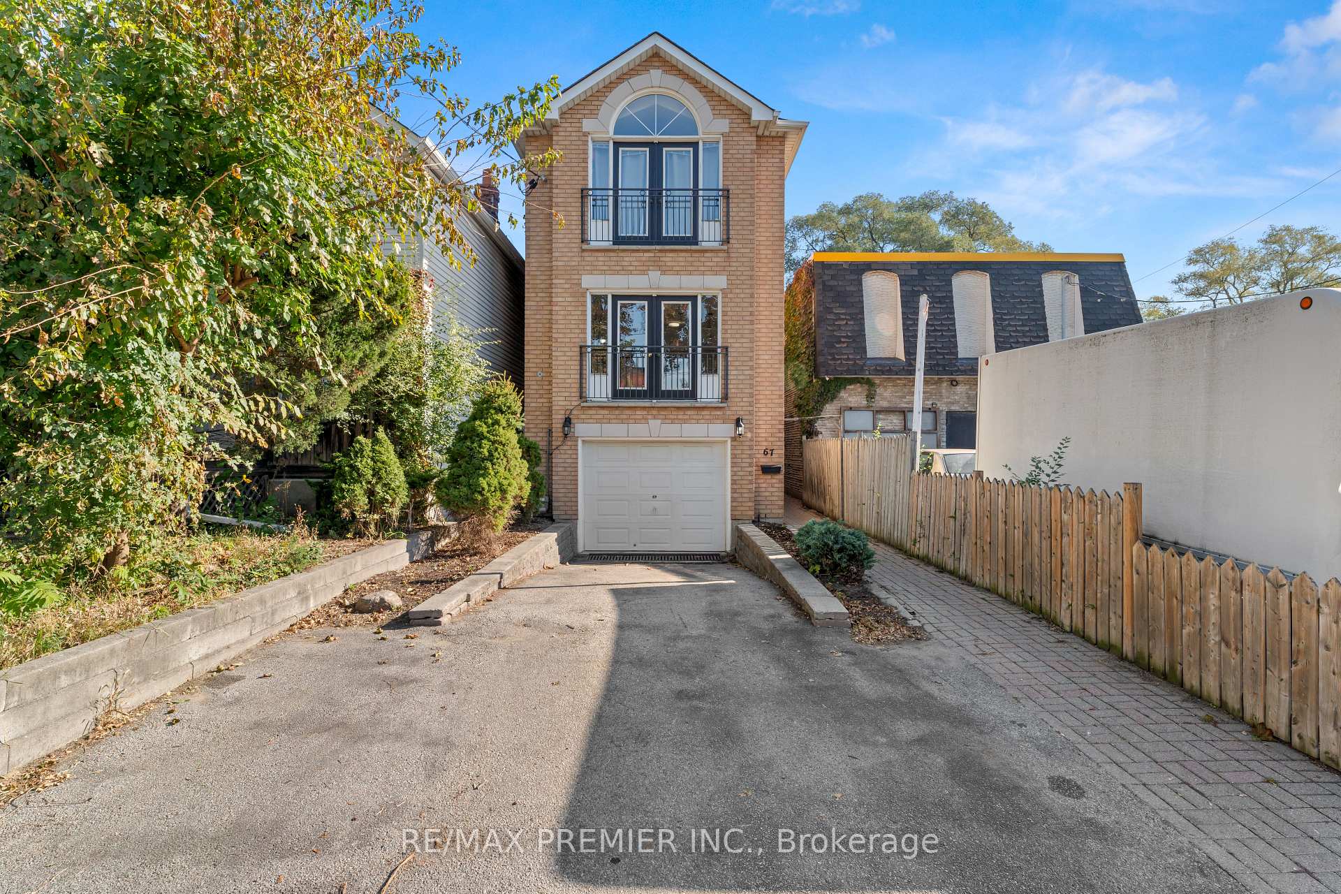 67 Florence Cres, Toronto, ON M6N4E8 | 4 Bedroom 3 Bathroom Detached House | Image 2