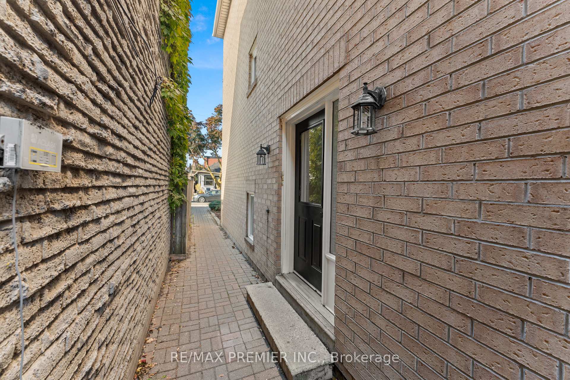 67 Florence Cres, Toronto, ON M6N4E8 | 4 Bedroom 3 Bathroom Detached House | Image 20