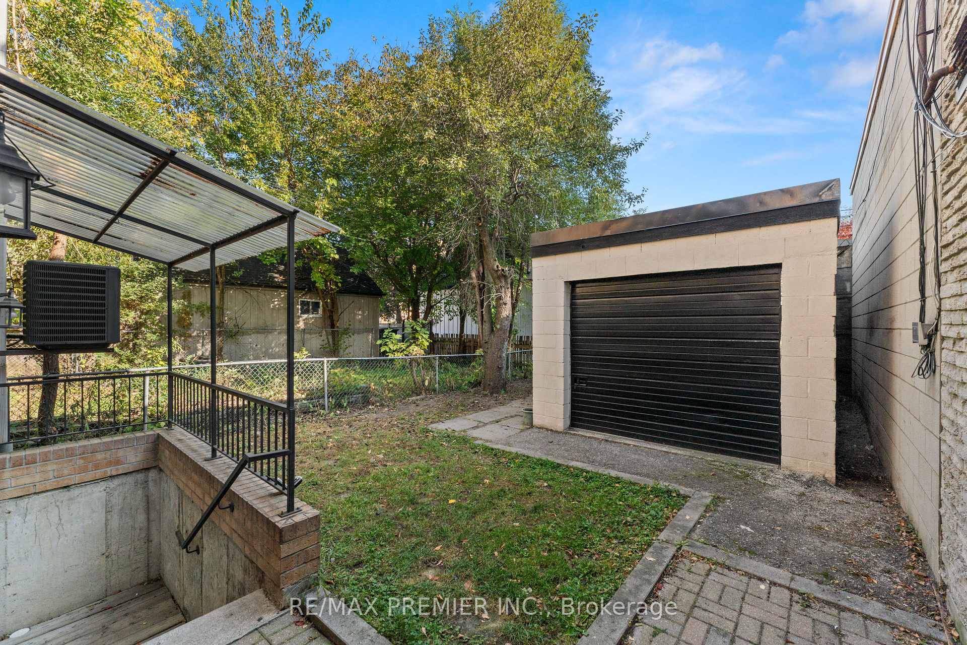 67 Florence Cres, Toronto, ON M6N4E8 | 4 Bedroom 3 Bathroom Detached House | Image 23