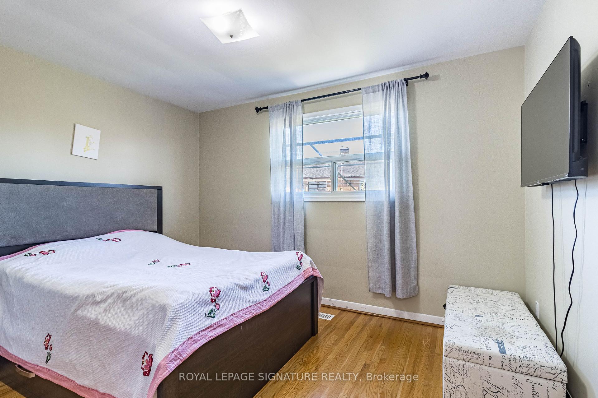 66 Arleta Ave, Toronto, ON M3L2E7 | 3 Bedroom 3 Bathroom Semi-Detached House | Image 13