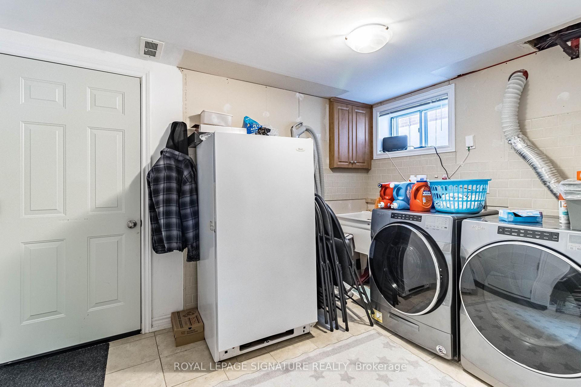 66 Arleta Ave, Toronto, ON M3L2E7 | 3 Bedroom 3 Bathroom Semi-Detached House | Image 17