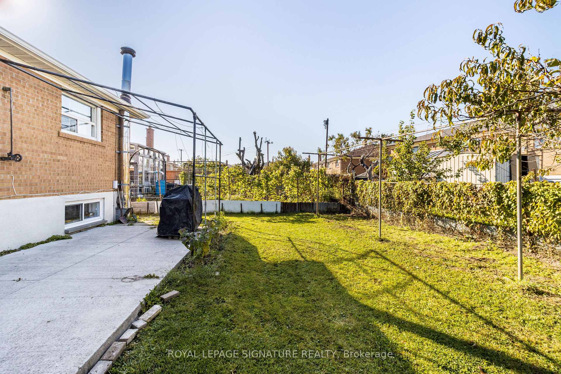 66 Arleta Ave, Toronto, ON M3L2E7 | 3 Bedroom 3 Bathroom Semi-Detached House | Image 28