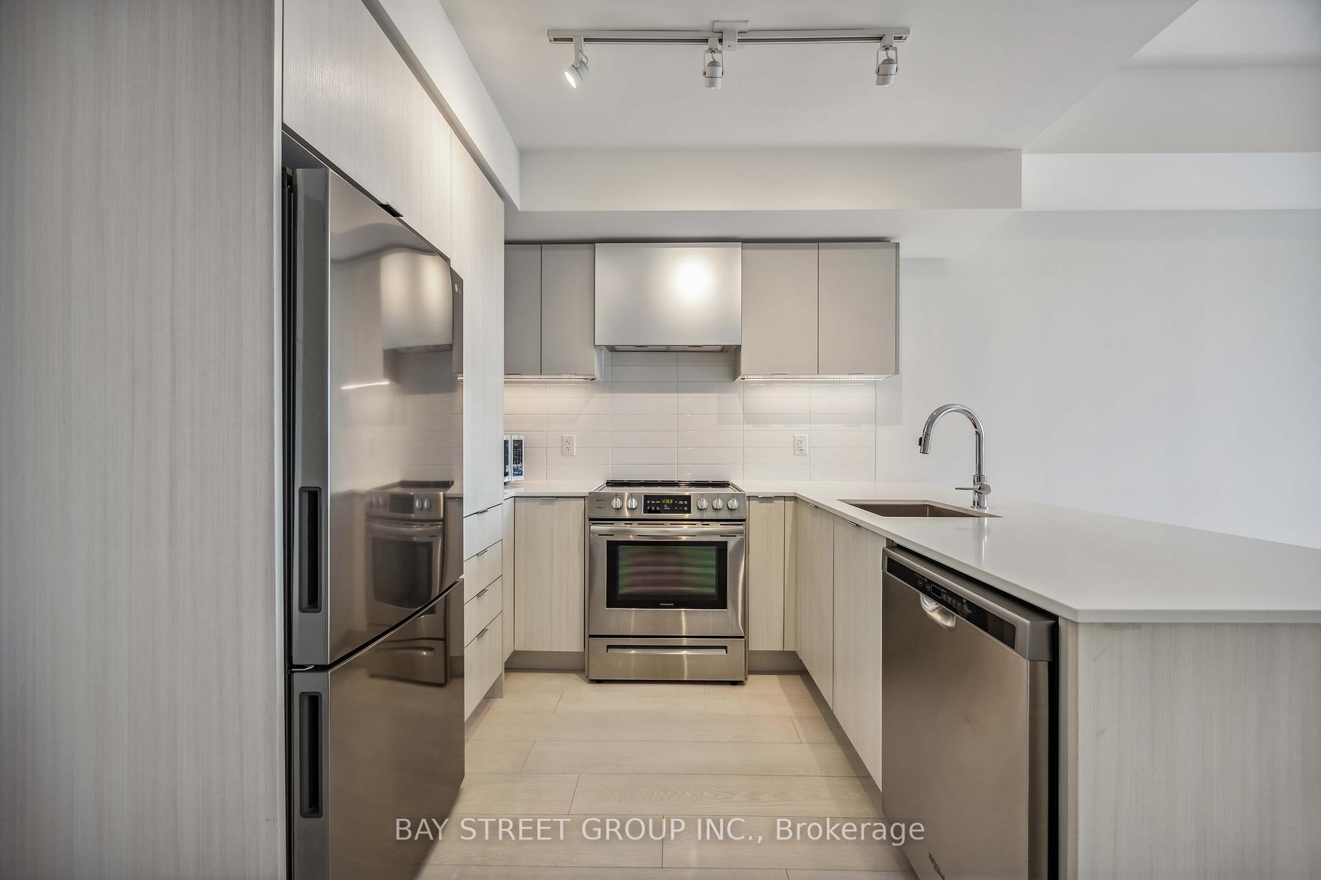 #Th101 - 30 Gibbs Rd, Toronto, ON M9B0E4 | 3 Bedroom 3 Bathroom Condo Townhouse | Image 8