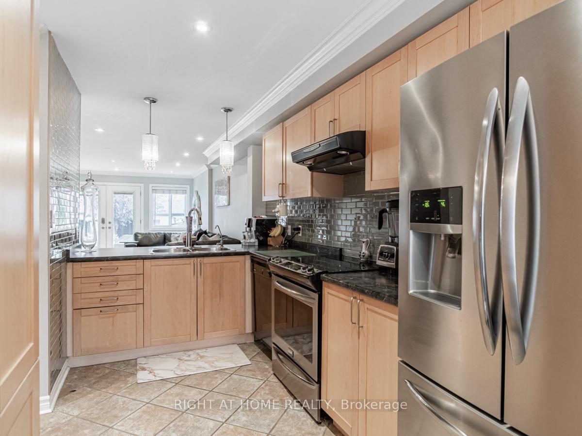 45 Rutland St, Toronto, ON M6N5G1 | 3 Bedroom 3 Bathroom Semi-Detached House | Image 13