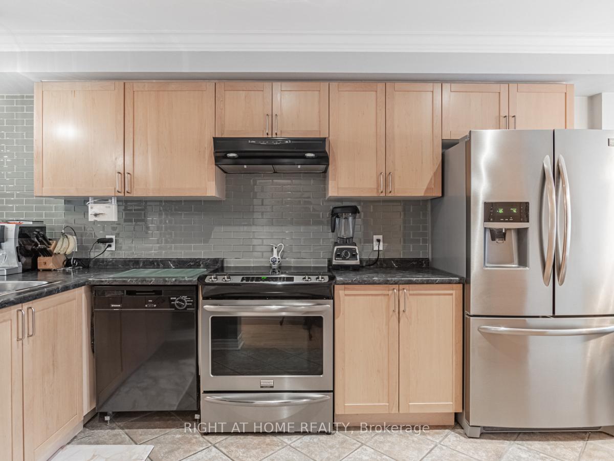 45 Rutland St, Toronto, ON M6N5G1 | 3 Bedroom 3 Bathroom Semi-Detached House | Image 14