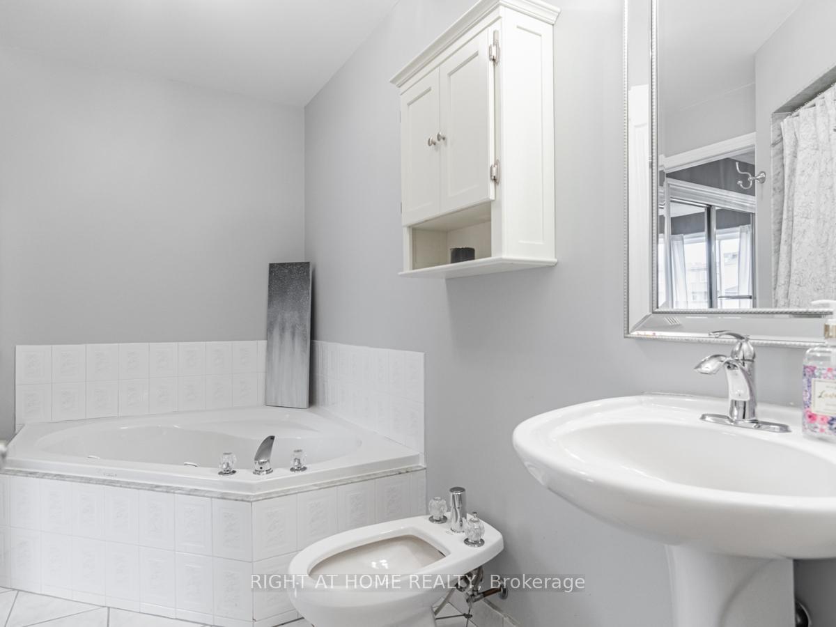 45 Rutland St, Toronto, ON M6N5G1 | 3 Bedroom 3 Bathroom Semi-Detached House | Image 21