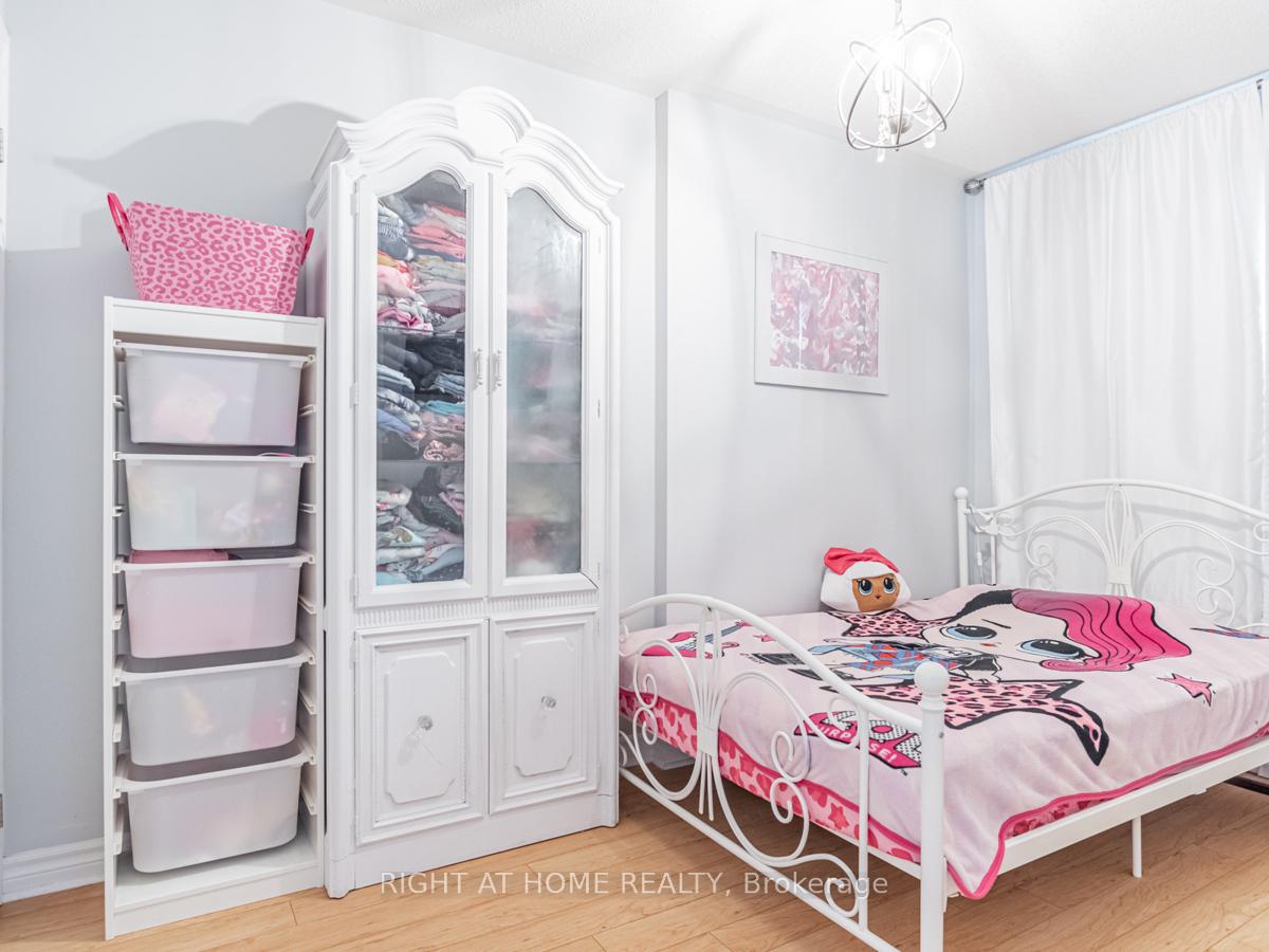 45 Rutland St, Toronto, ON M6N5G1 | 3 Bedroom 3 Bathroom Semi-Detached House | Image 23