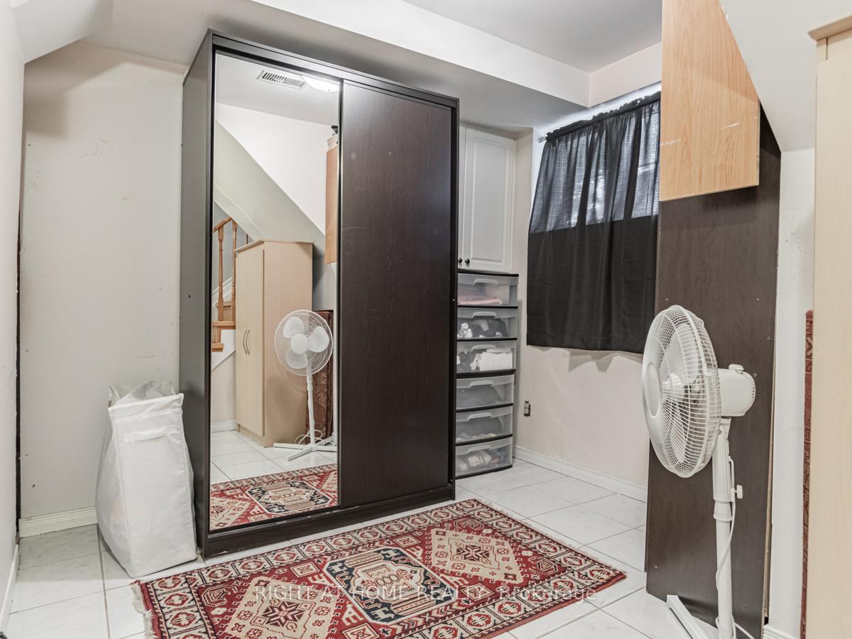 45 Rutland St, Toronto, ON M6N5G1 | 3 Bedroom 3 Bathroom Semi-Detached House | Image 25