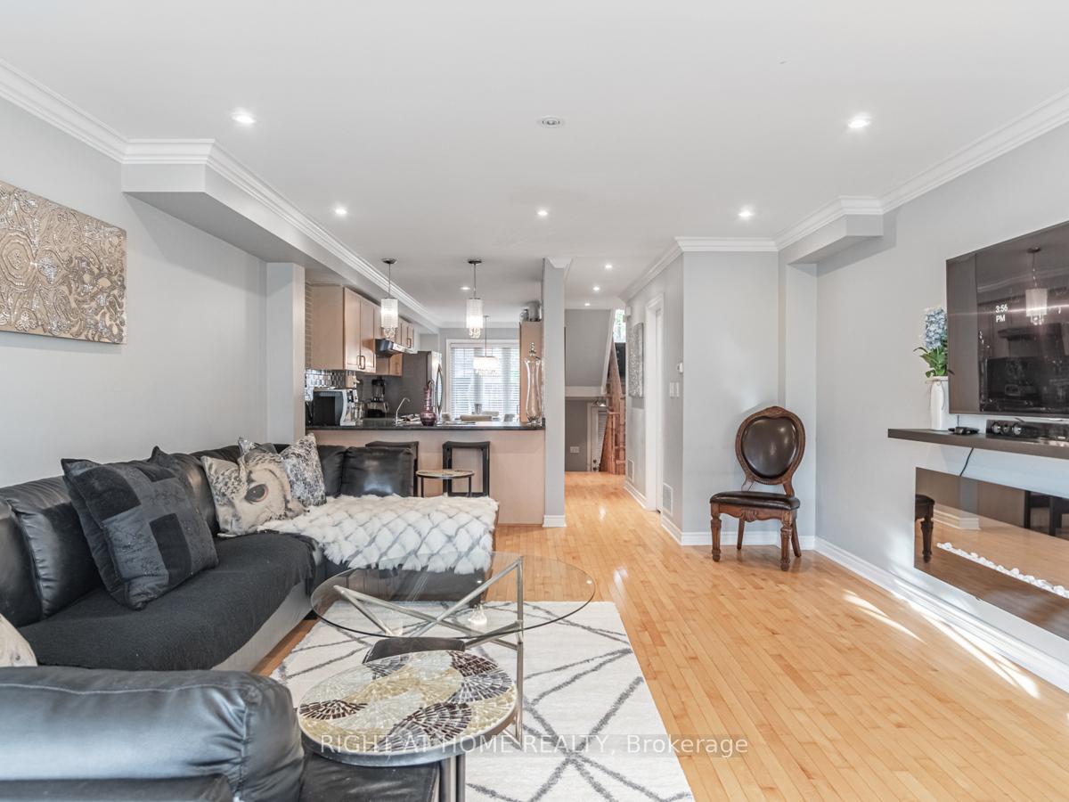 45 Rutland St, Toronto, ON M6N5G1 | 3 Bedroom 3 Bathroom Semi-Detached House | Image 9