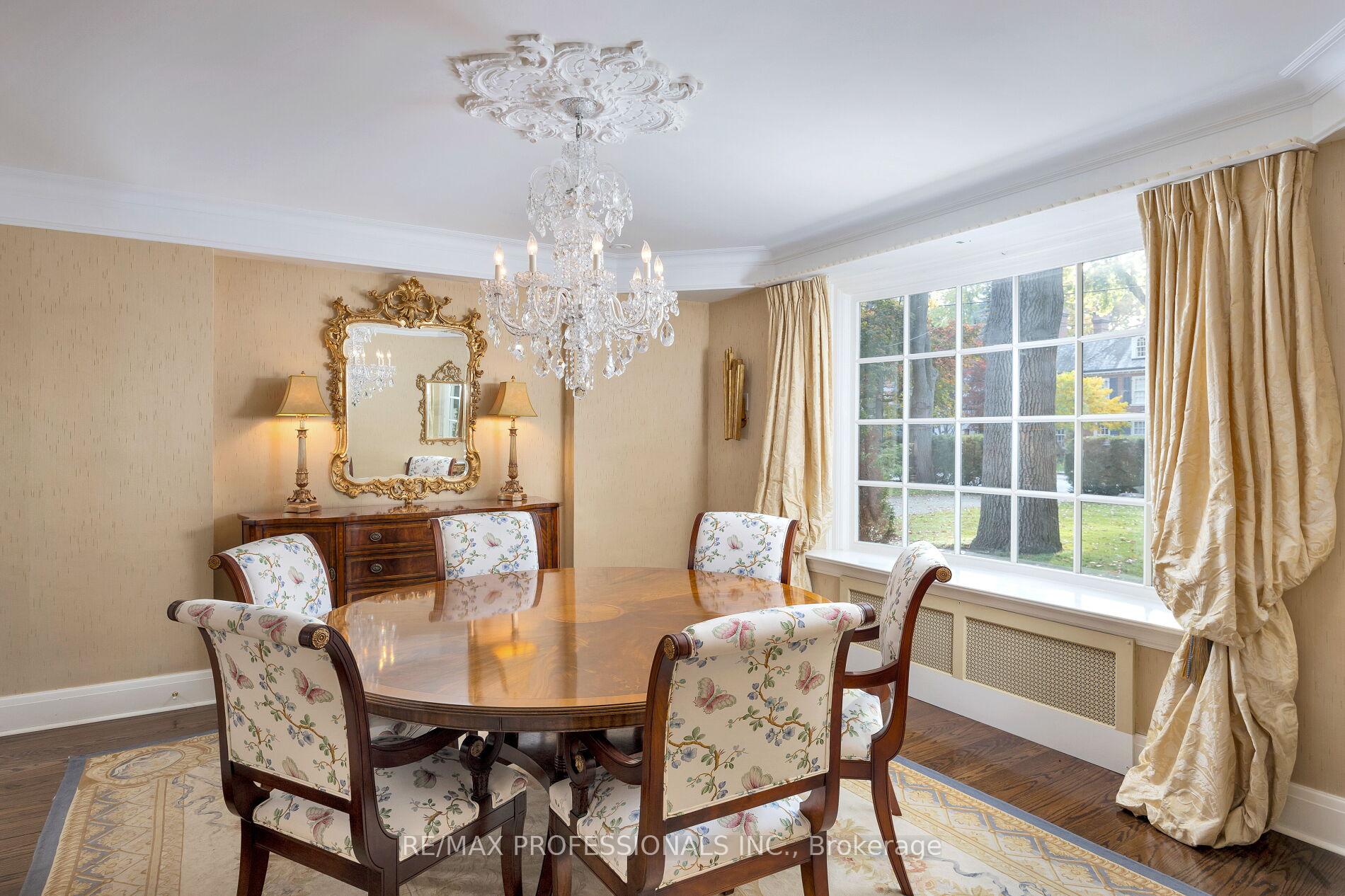 11 Kingsway Cres, Toronto, ON M8X2P9 | 5 Bedroom 7 Bathroom Detached House | Image 11