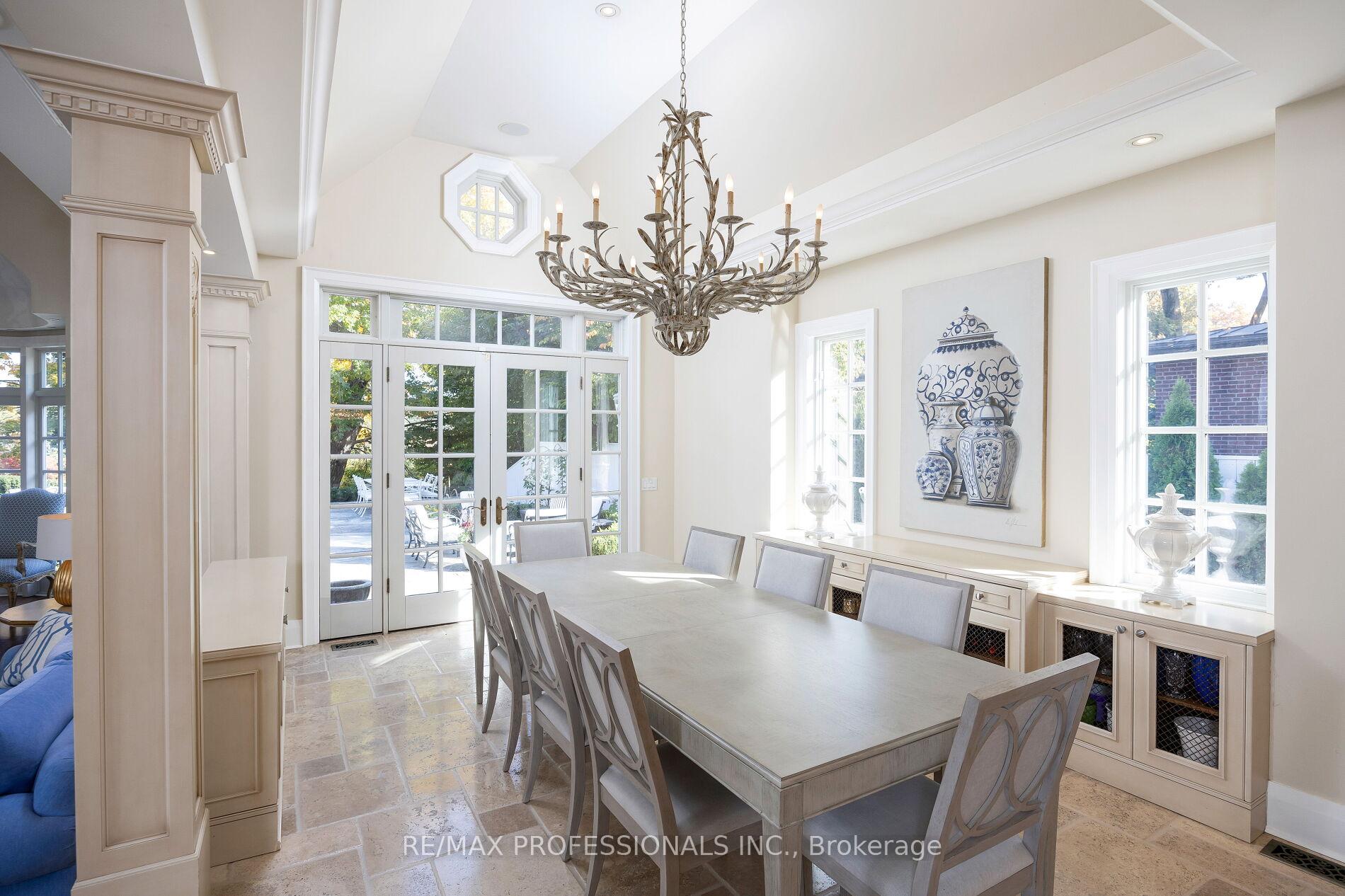 11 Kingsway Cres, Toronto, ON M8X2P9 | 5 Bedroom 7 Bathroom Detached House | Image 15