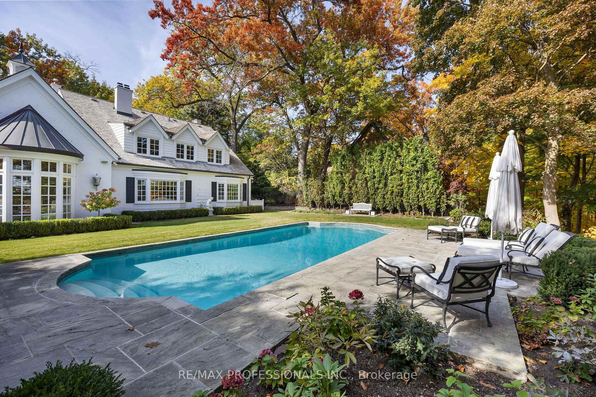 11 Kingsway Cres, Toronto, ON M8X2P9 | 5 Bedroom 7 Bathroom Detached House | Image 17