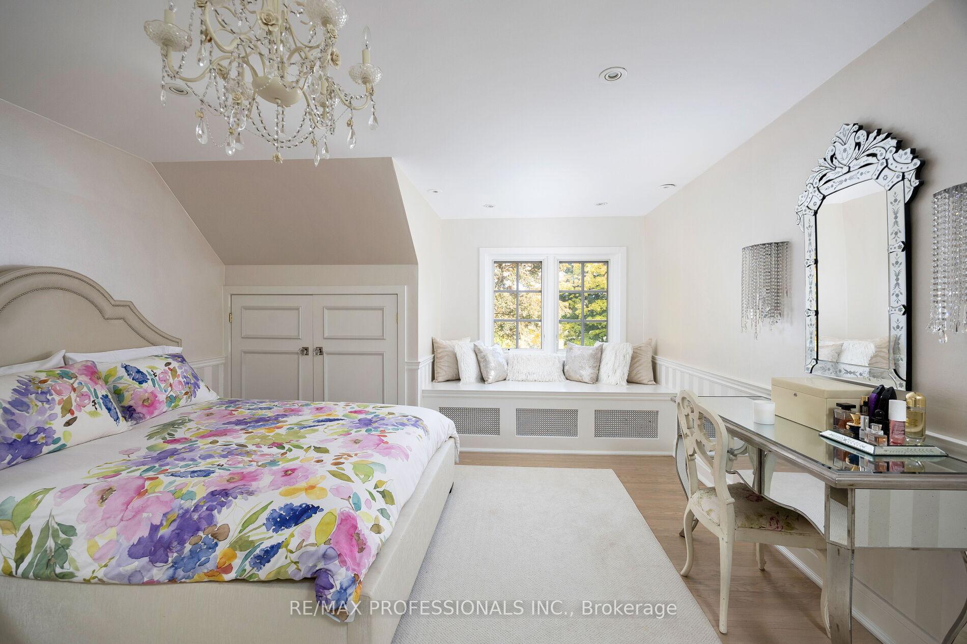 11 Kingsway Cres, Toronto, ON M8X2P9 | 5 Bedroom 7 Bathroom Detached House | Image 23