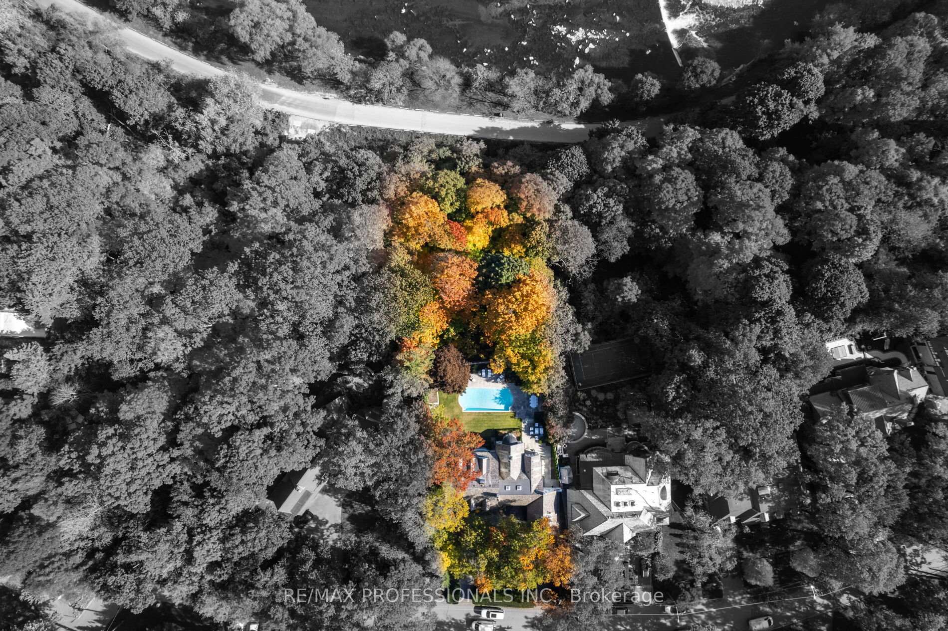 11 Kingsway Cres, Toronto, ON M8X2P9 | 5 Bedroom 7 Bathroom Detached House | Image 3