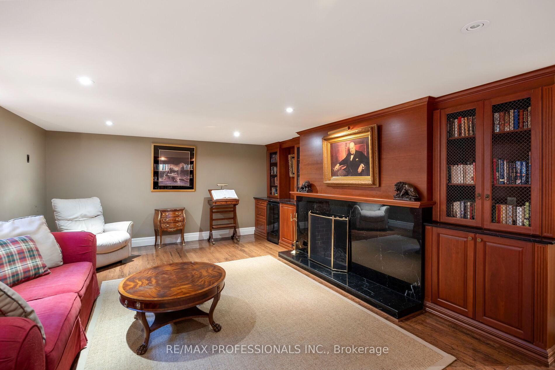 11 Kingsway Cres, Toronto, ON M8X2P9 | 5 Bedroom 7 Bathroom Detached House | Image 32