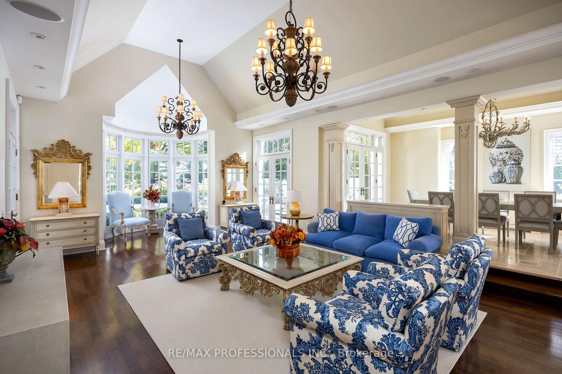 11 Kingsway Cres, Toronto, ON M8X2P9 | 5 Bedroom 7 Bathroom Detached House | Image 5