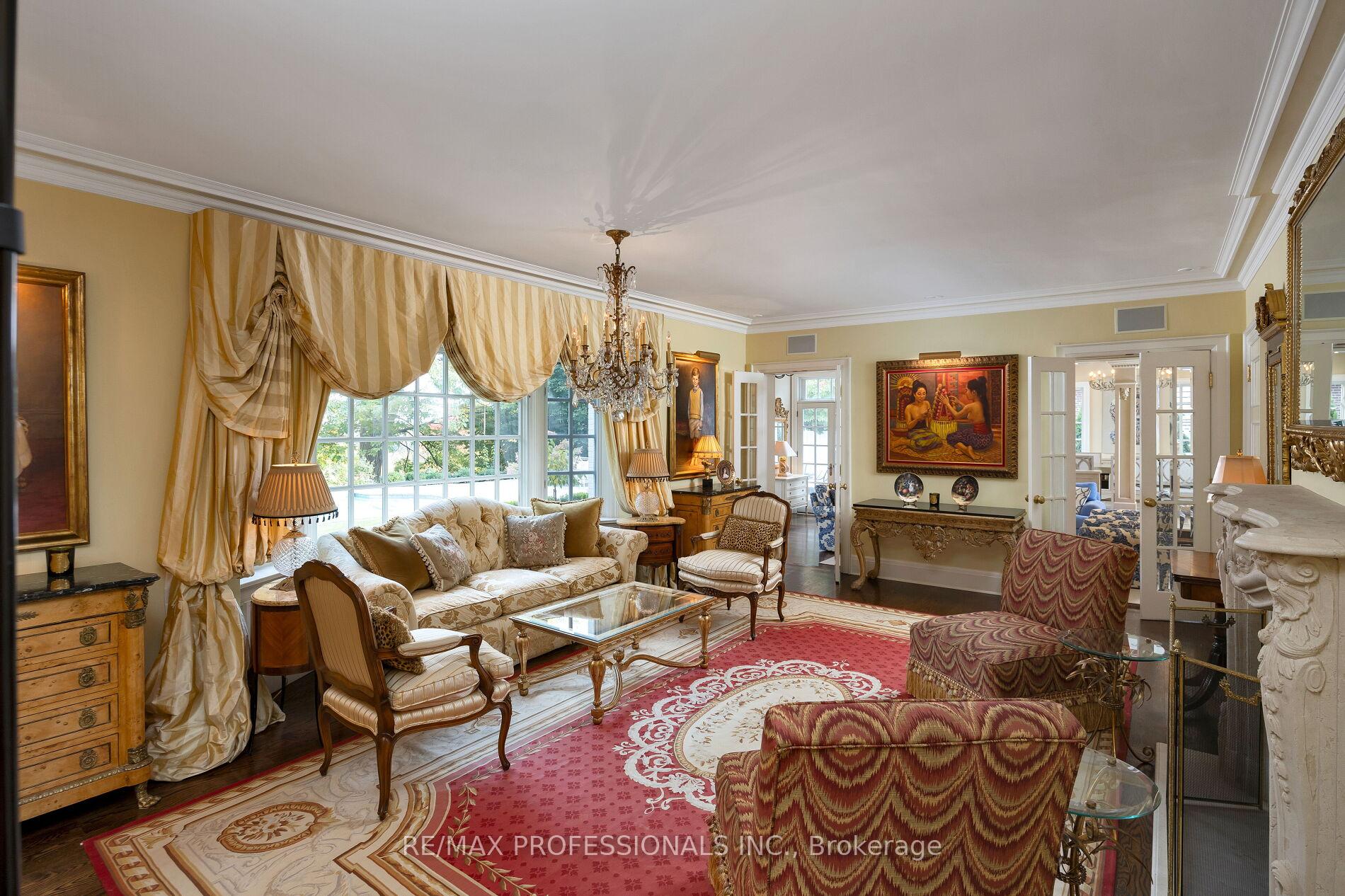 11 Kingsway Cres, Toronto, ON M8X2P9 | 5 Bedroom 7 Bathroom Detached House | Image 6