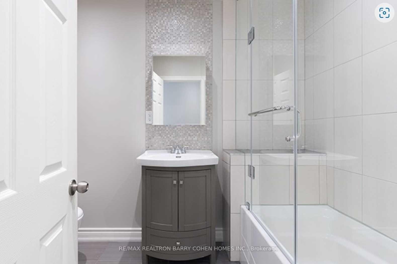 15 Delroy Dr, Toronto, ON M8Y1M8 | 3 Bedroom 2 Bathroom Detached House | Image 10