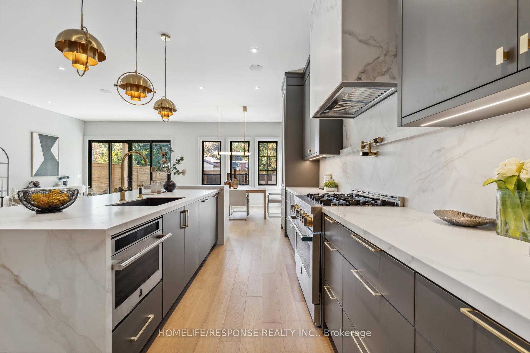 8 MARTIN GROVE Rd, Toronto, ON M9V4A3 | 4 Bedroom 5 Bathroom Detached House | Image 10