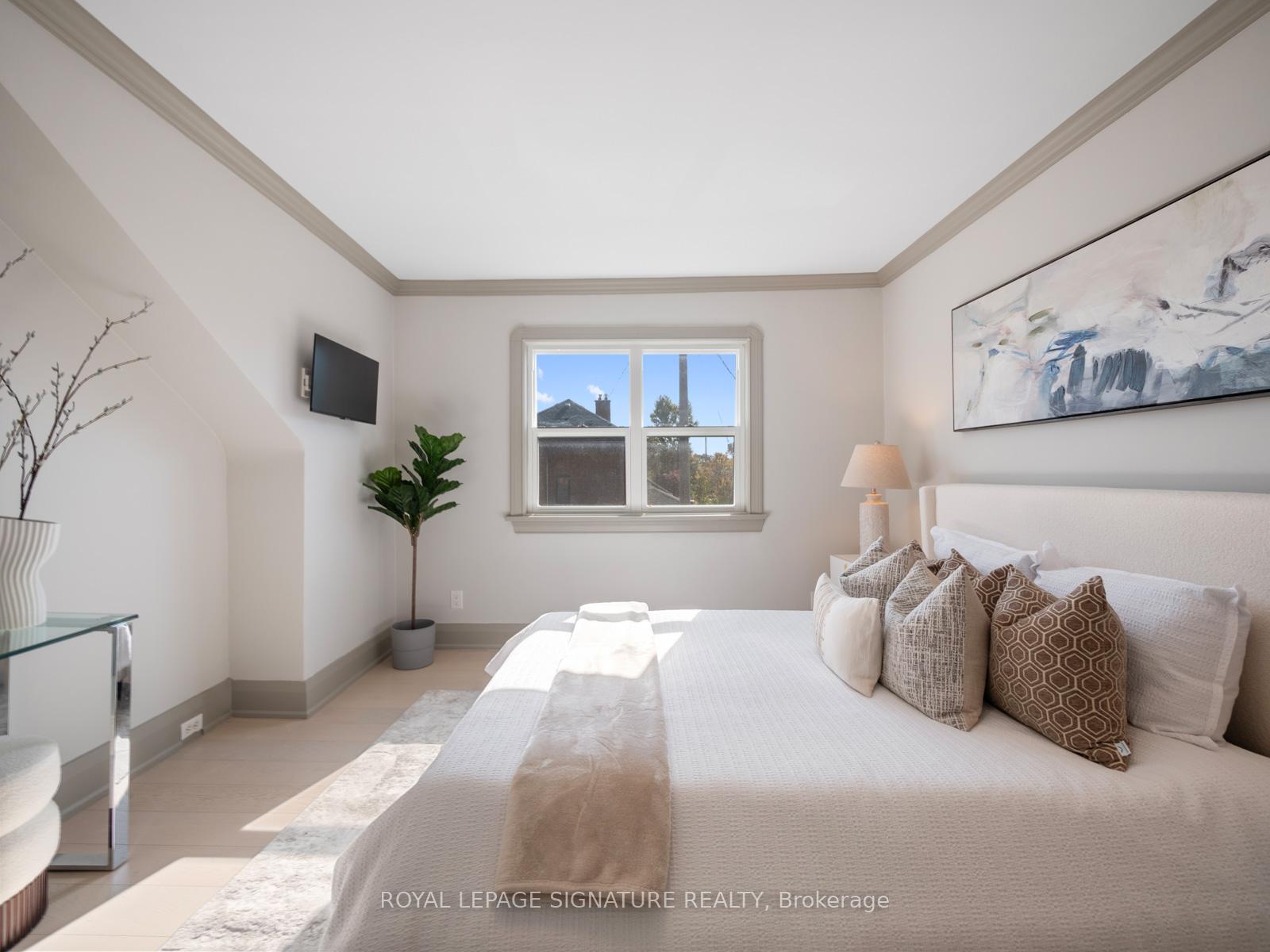 18 Page Ave, Toronto, ON M6S2P5 | 2 Bedroom 2 Bathroom Semi-Detached House | Image 21