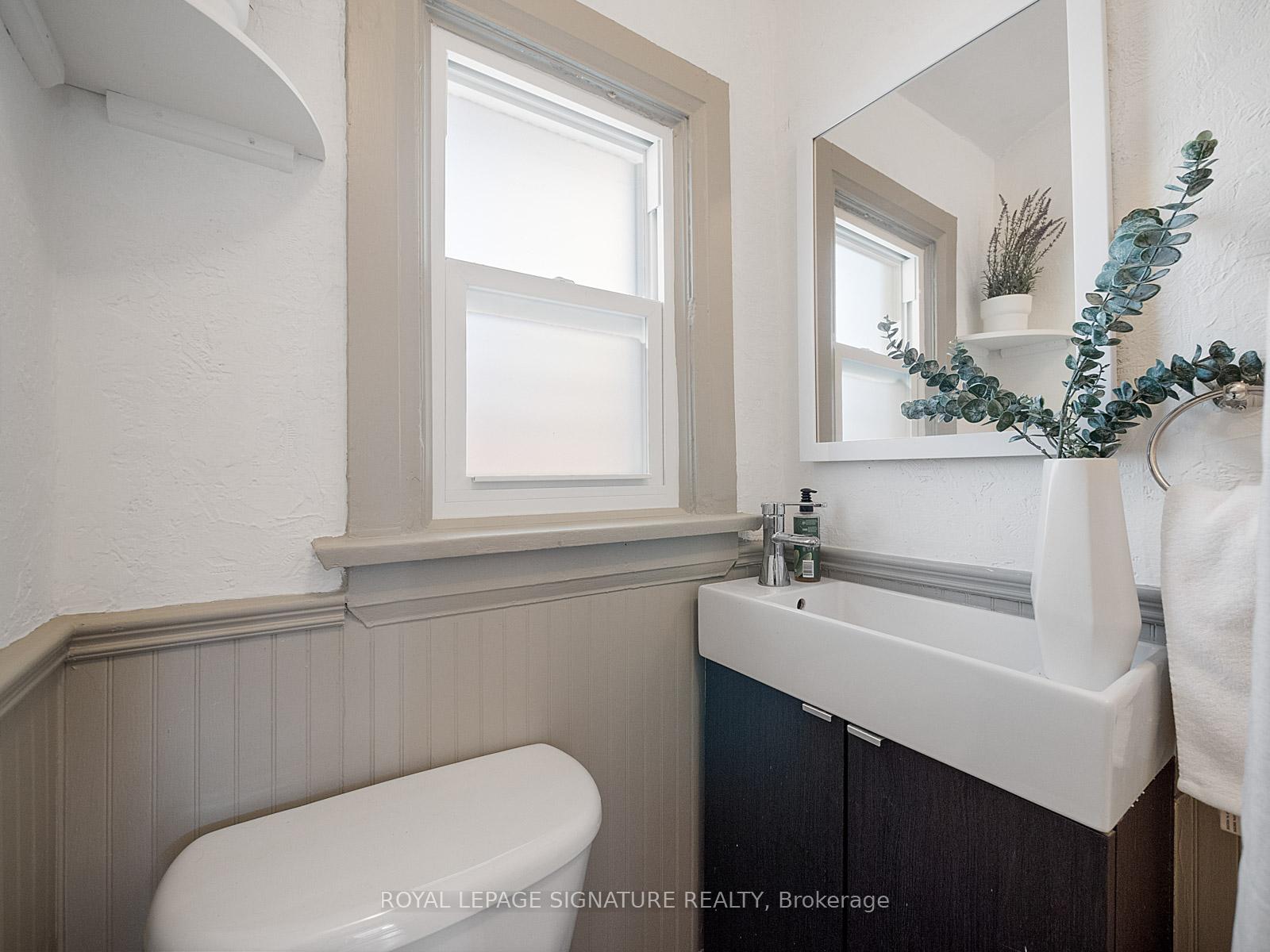 18 Page Ave, Toronto, ON M6S2P5 | 2 Bedroom 2 Bathroom Semi-Detached House | Image 27