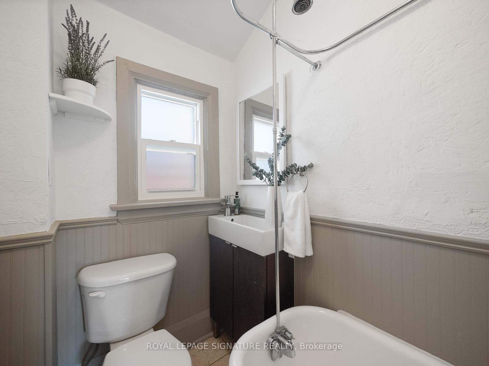 18 Page Ave, Toronto, ON M6S2P5 | 2 Bedroom 2 Bathroom Semi-Detached House | Image 28