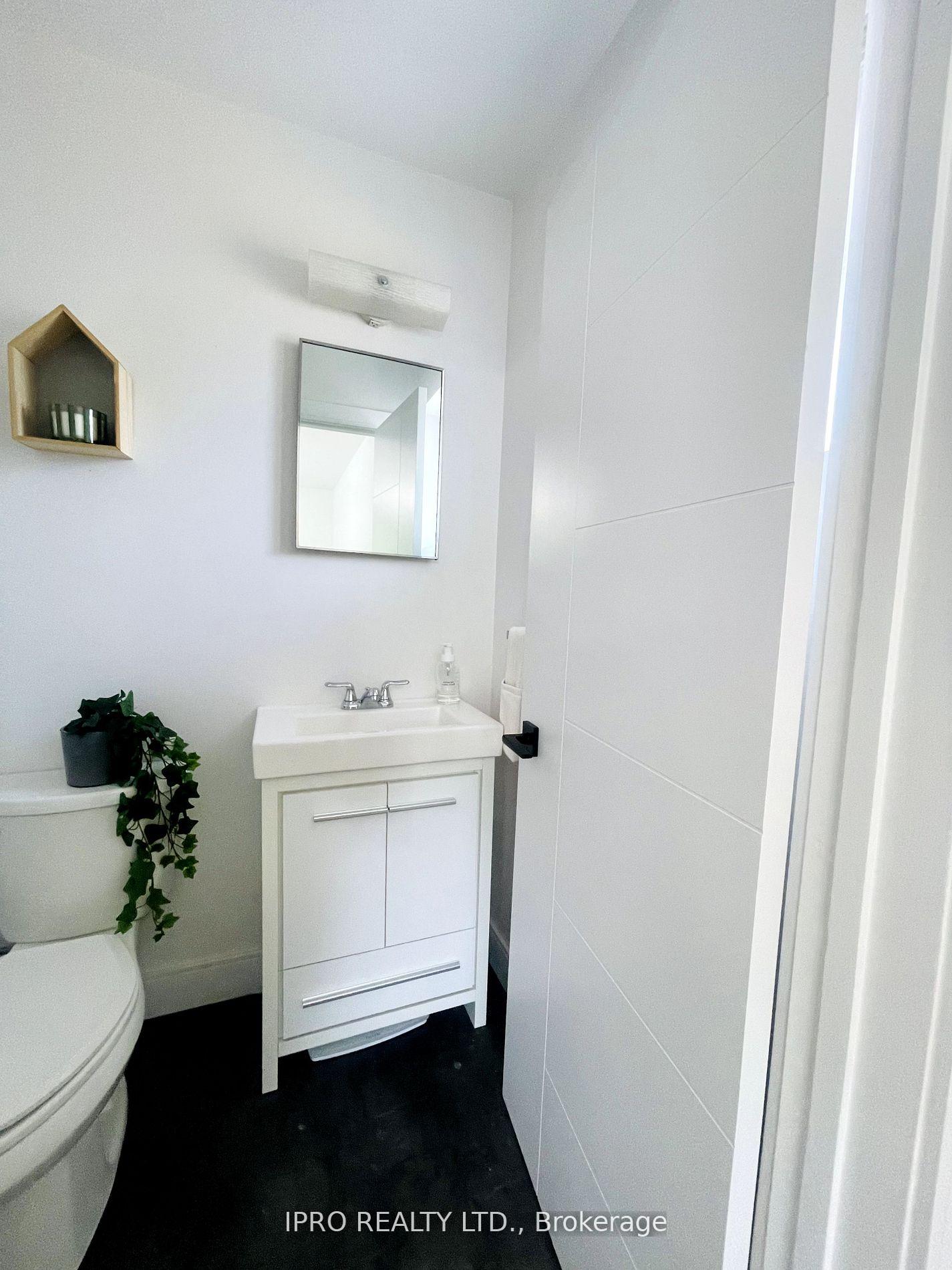 199 Willowridge Rd, Toronto, ON M9R3Z8 | 3 Bedroom 3 Bathroom Detached House | Image 18