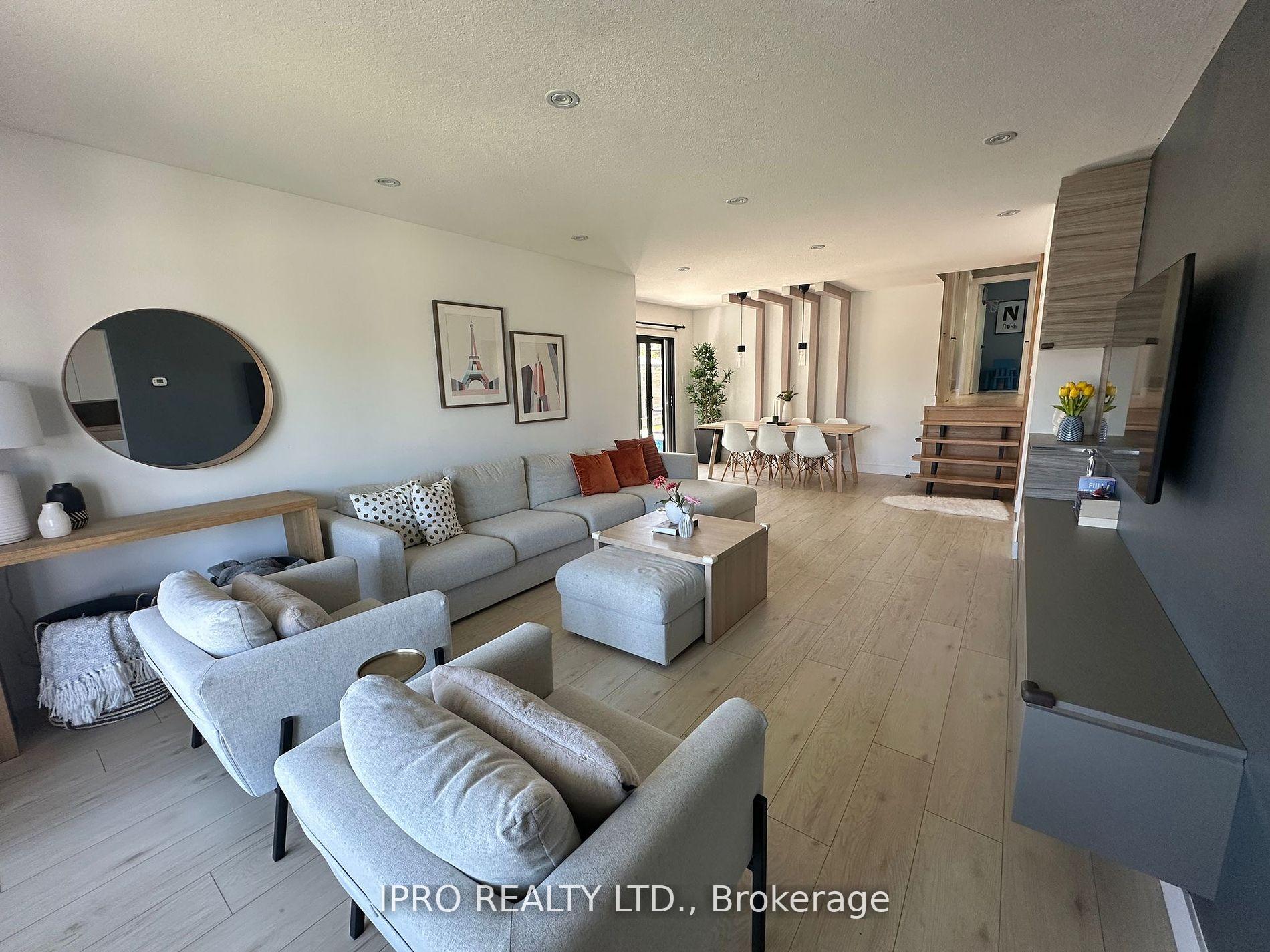 199 Willowridge Rd, Toronto, ON M9R3Z8 | 3 Bedroom 3 Bathroom Detached House | Image 8