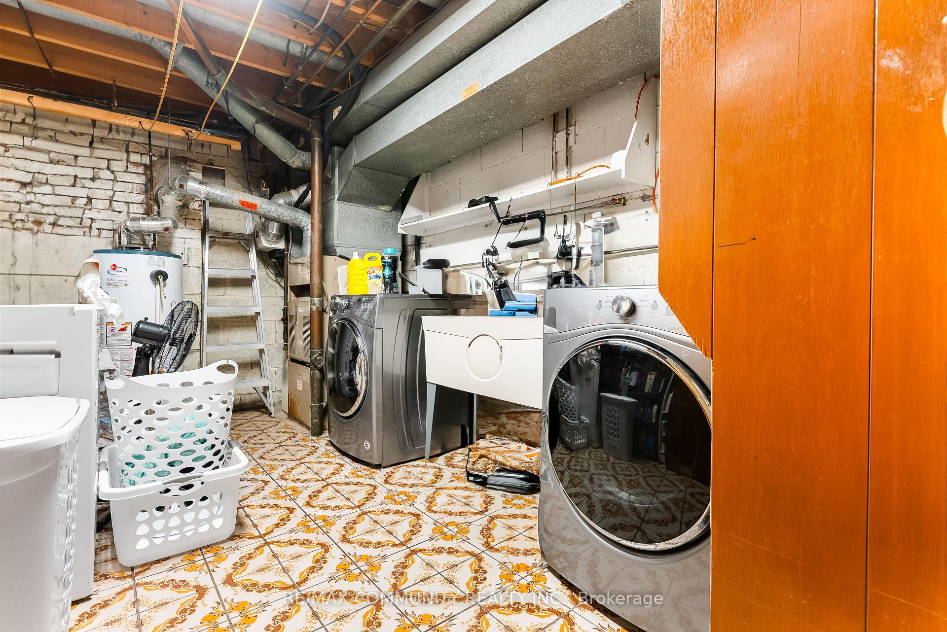 106 Victory Dr, Toronto, ON M3M2J8 | 3 Bedroom 2 Bathroom Semi-Detached House | Image 18