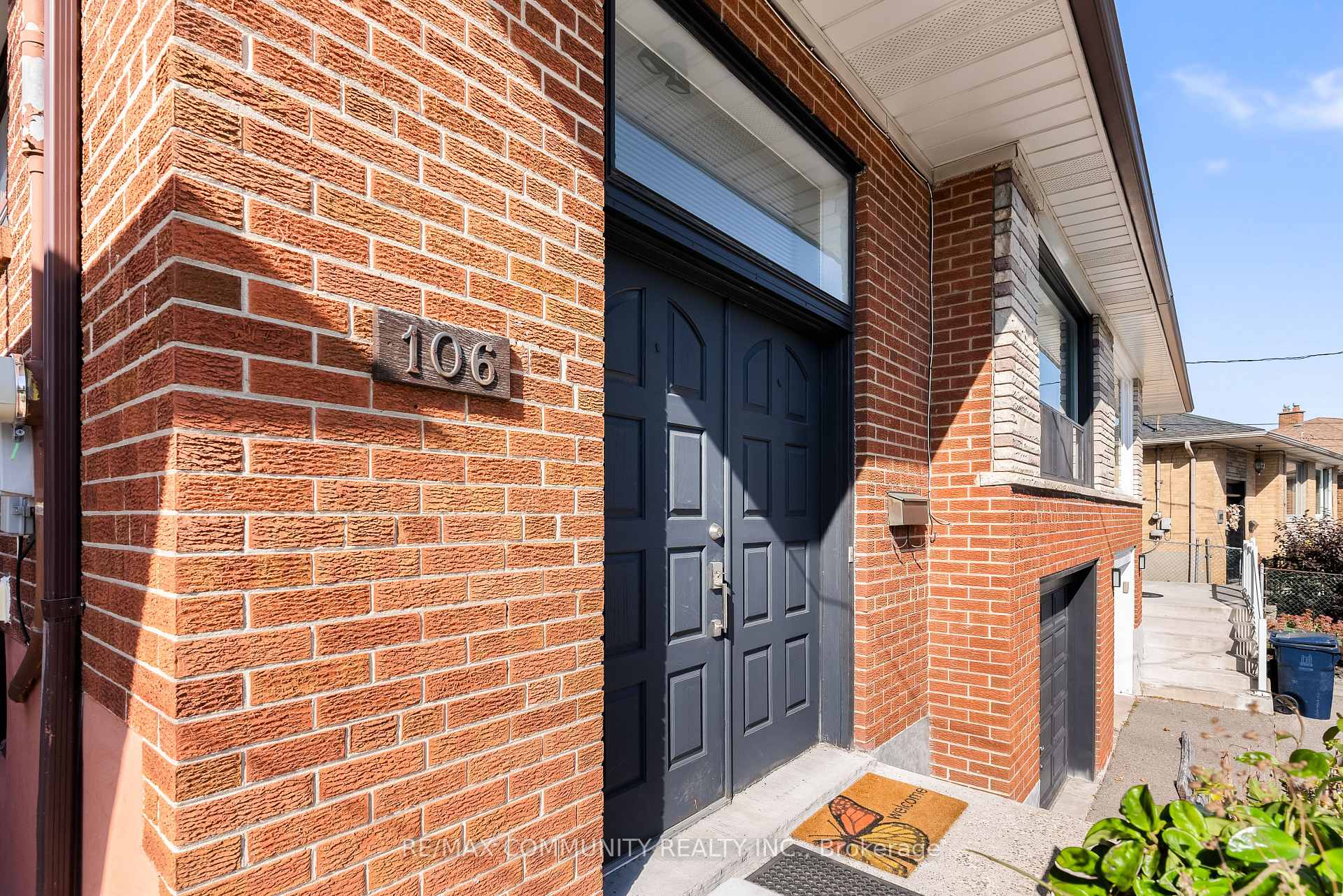 106 Victory Dr, Toronto, ON M3M2J8 | 3 Bedroom 2 Bathroom Semi-Detached House | Image 3
