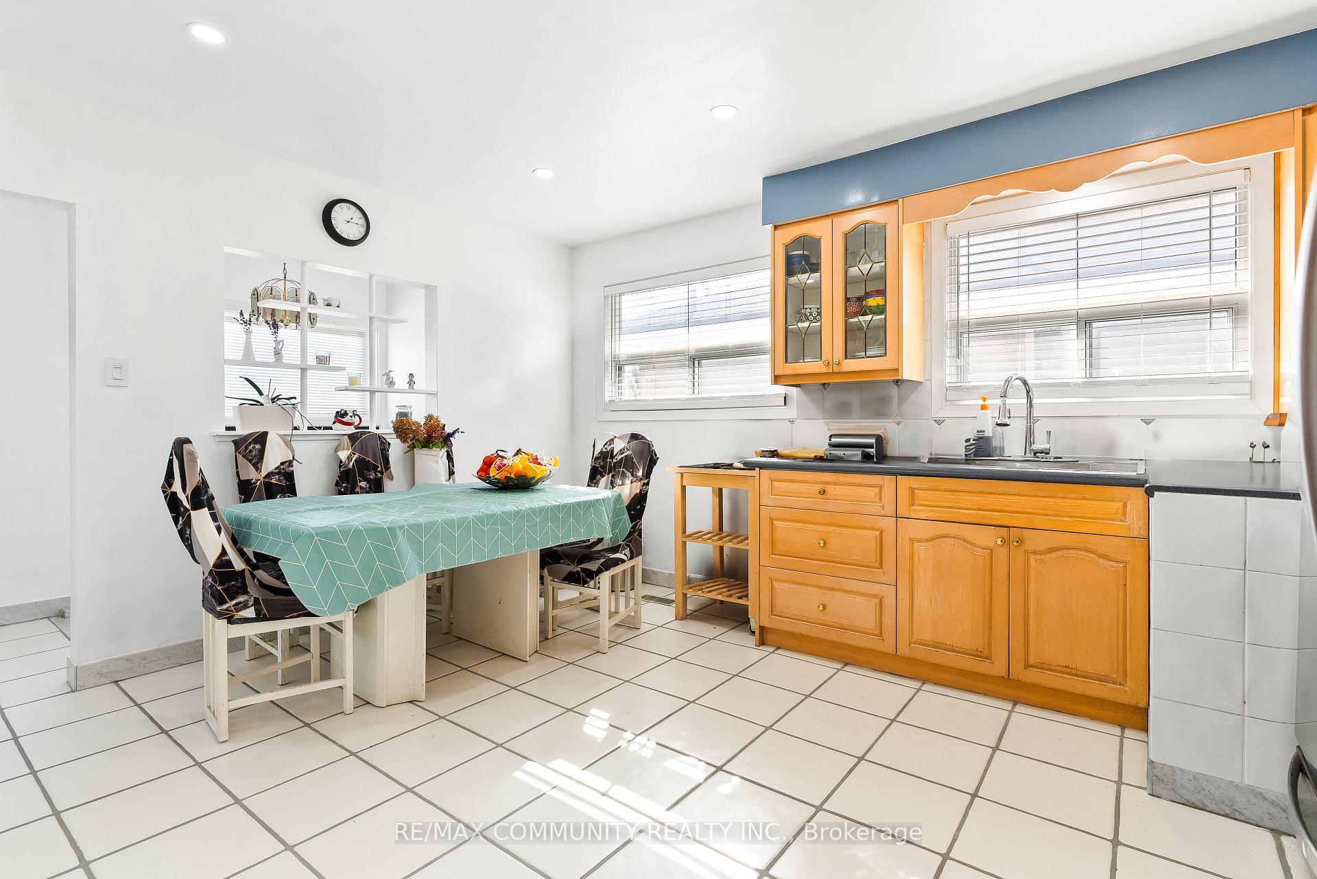 106 Victory Dr, Toronto, ON M3M2J8 | 3 Bedroom 2 Bathroom Semi-Detached House | Image 5