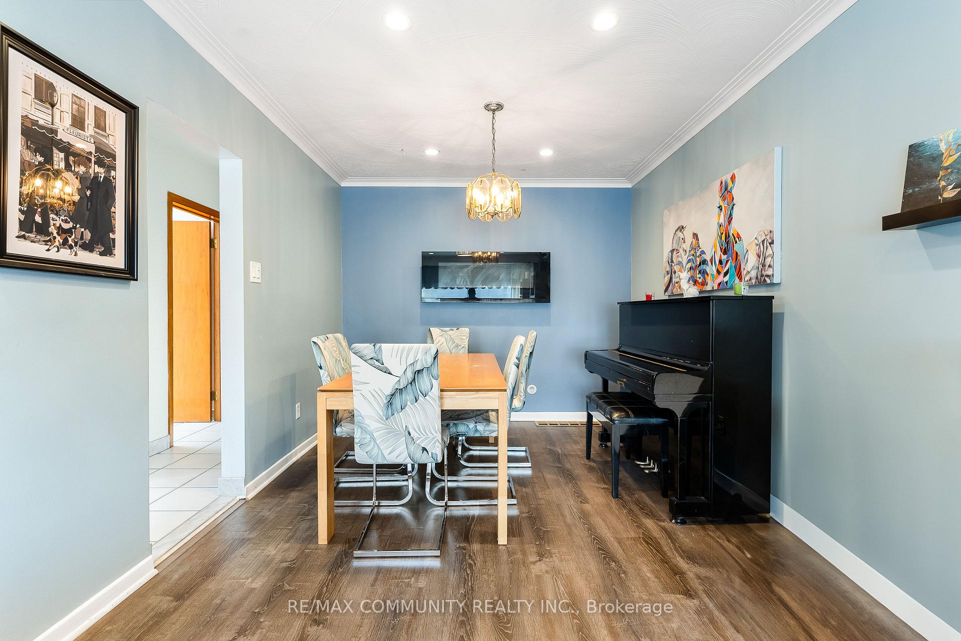 106 Victory Dr, Toronto, ON M3M2J8 | 3 Bedroom 2 Bathroom Semi-Detached House | Image 7