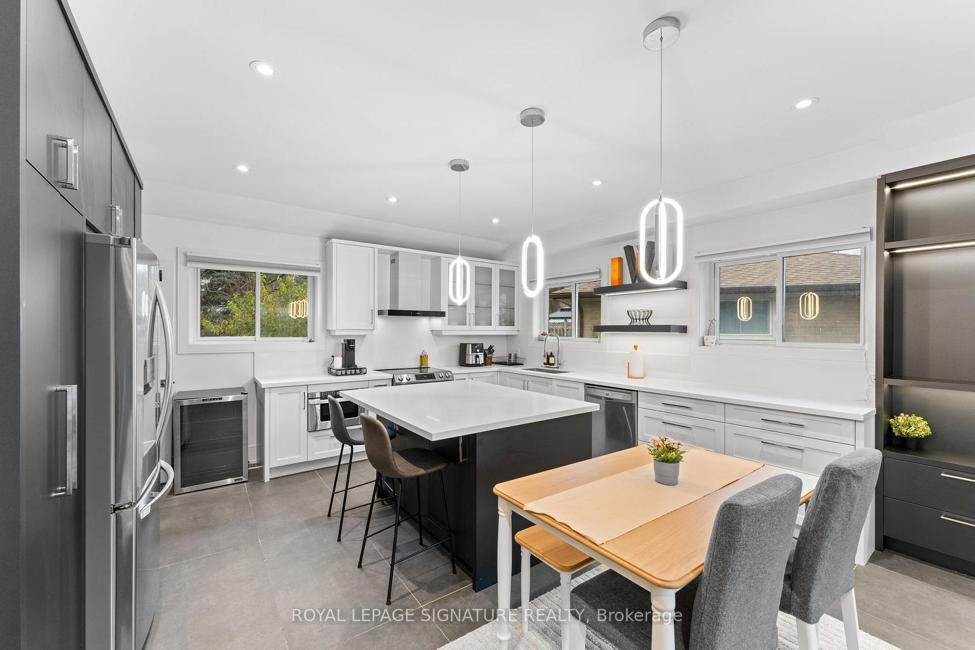 26 Vanderbrent Cres, Toronto, ON M9R3W8 | 3 Bedroom 2 Bathroom Detached House | Image 10