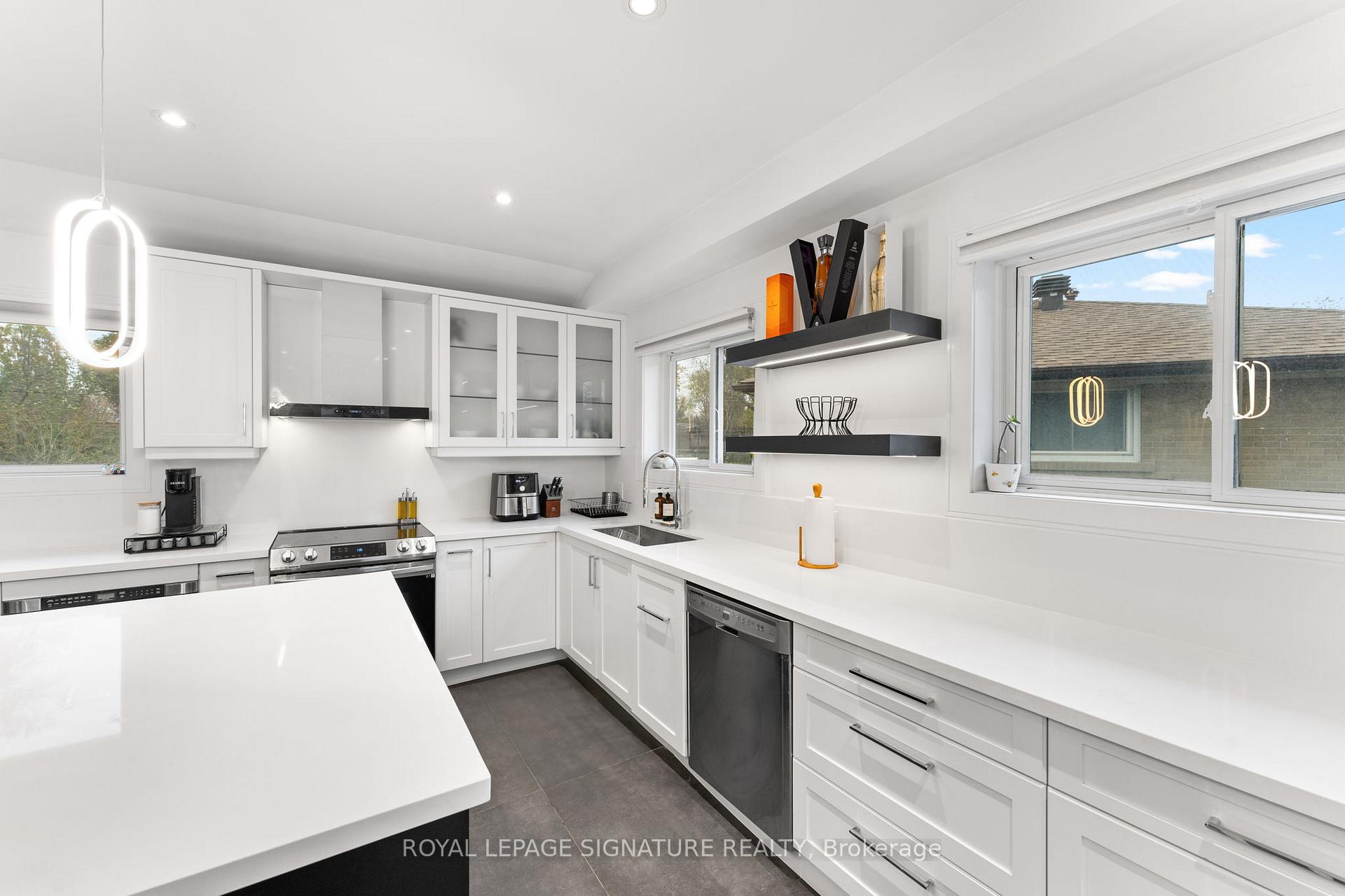 26 Vanderbrent Cres, Toronto, ON M9R3W8 | 3 Bedroom 2 Bathroom Detached House | Image 11