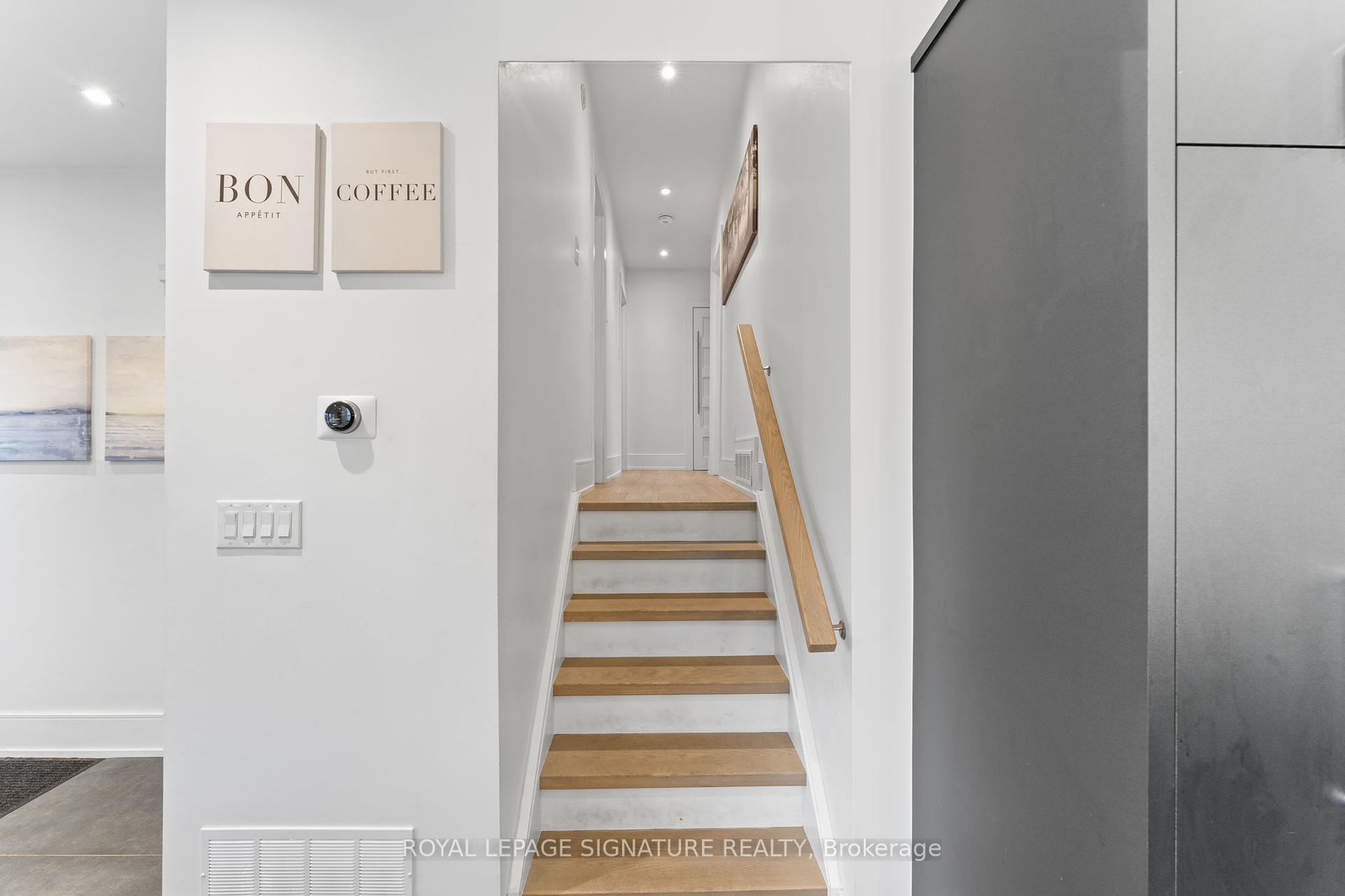 26 Vanderbrent Cres, Toronto, ON M9R3W8 | 3 Bedroom 2 Bathroom Detached House | Image 16