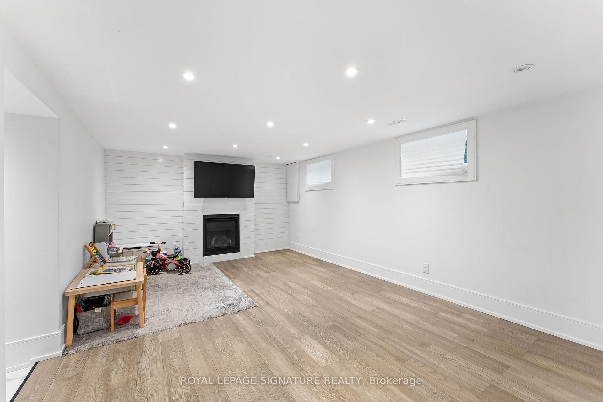 26 Vanderbrent Cres, Toronto, ON M9R3W8 | 3 Bedroom 2 Bathroom Detached House | Image 23