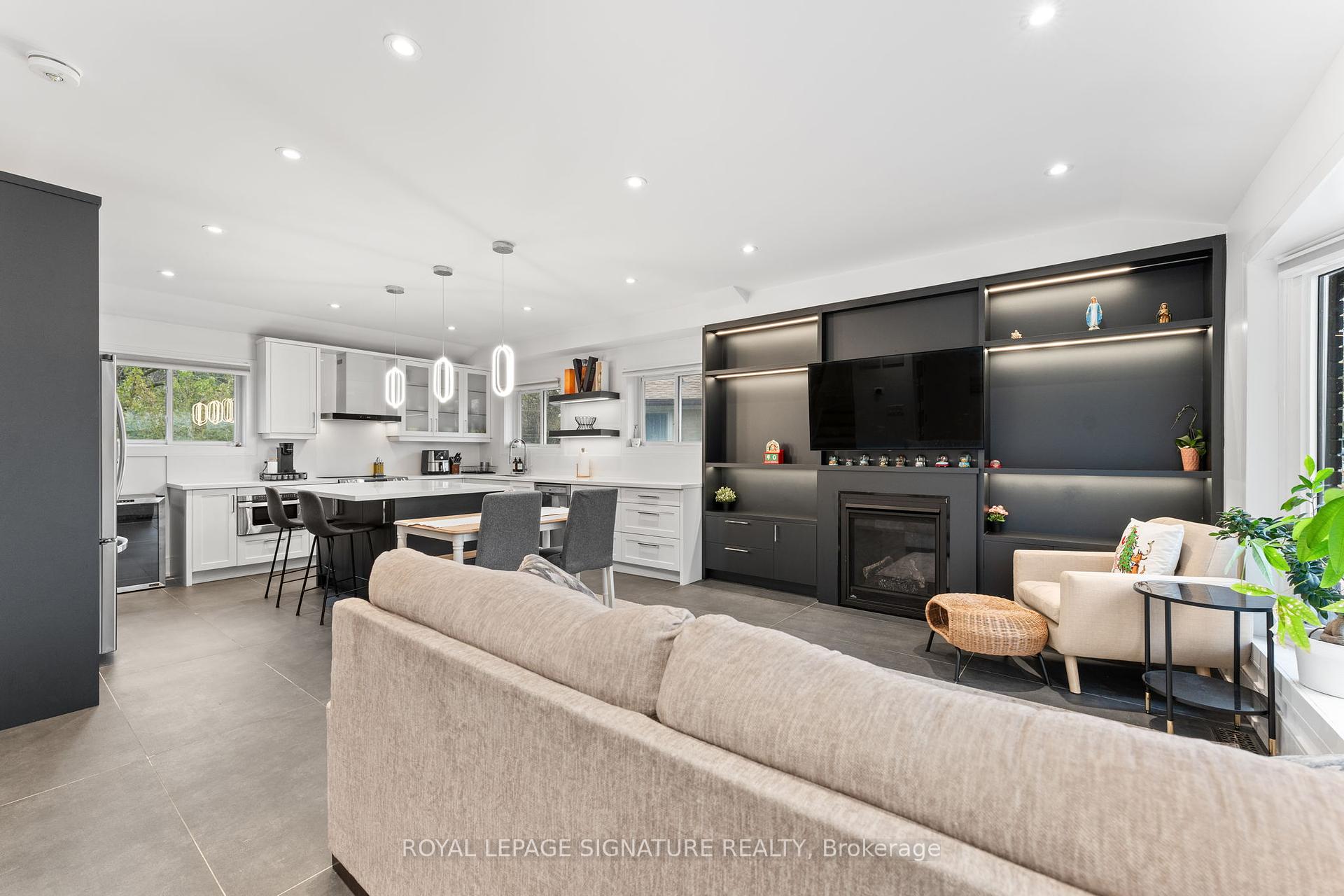 26 Vanderbrent Cres, Toronto, ON M9R3W8 | 3 Bedroom 2 Bathroom Detached House | Image 5