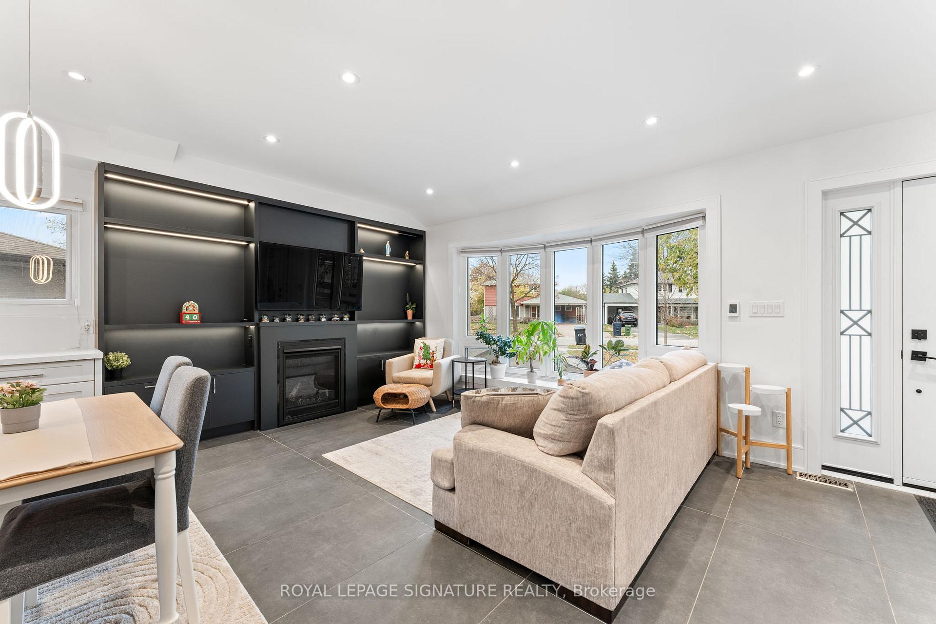 26 Vanderbrent Cres, Toronto, ON M9R3W8 | 3 Bedroom 2 Bathroom Detached House | Image 8