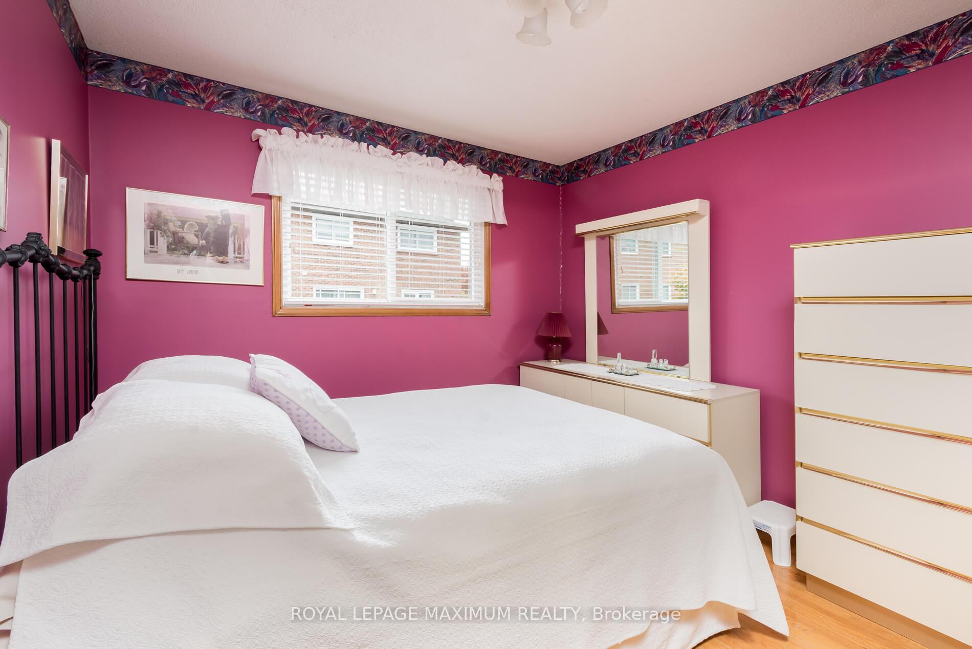 44 Flagstick Crt, Toronto, ON M3J3B8 | 3 Bedroom 2 Bathroom Semi-Detached House | Image 20