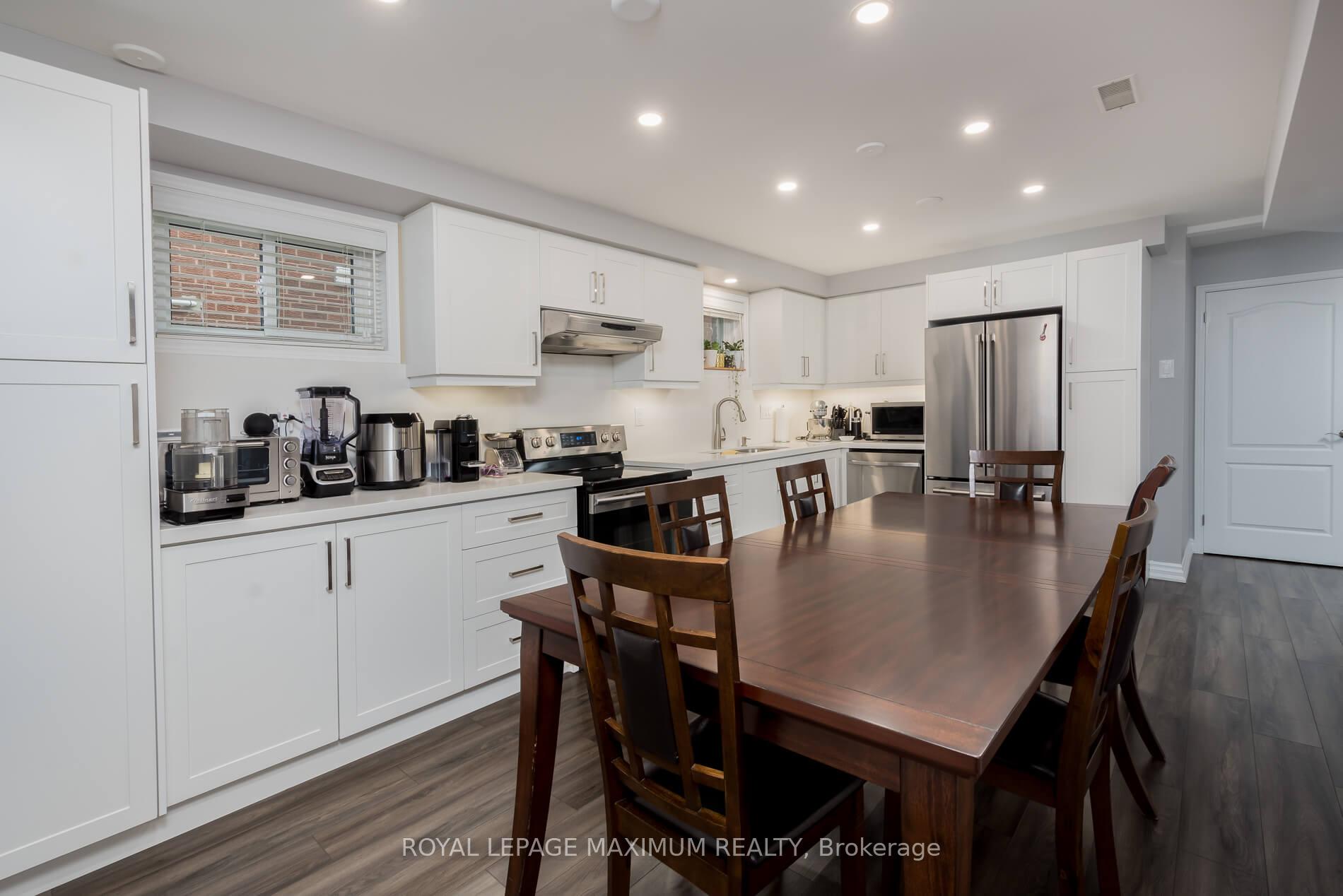 44 Flagstick Crt, Toronto, ON M3J3B8 | 3 Bedroom 2 Bathroom Semi-Detached House | Image 29