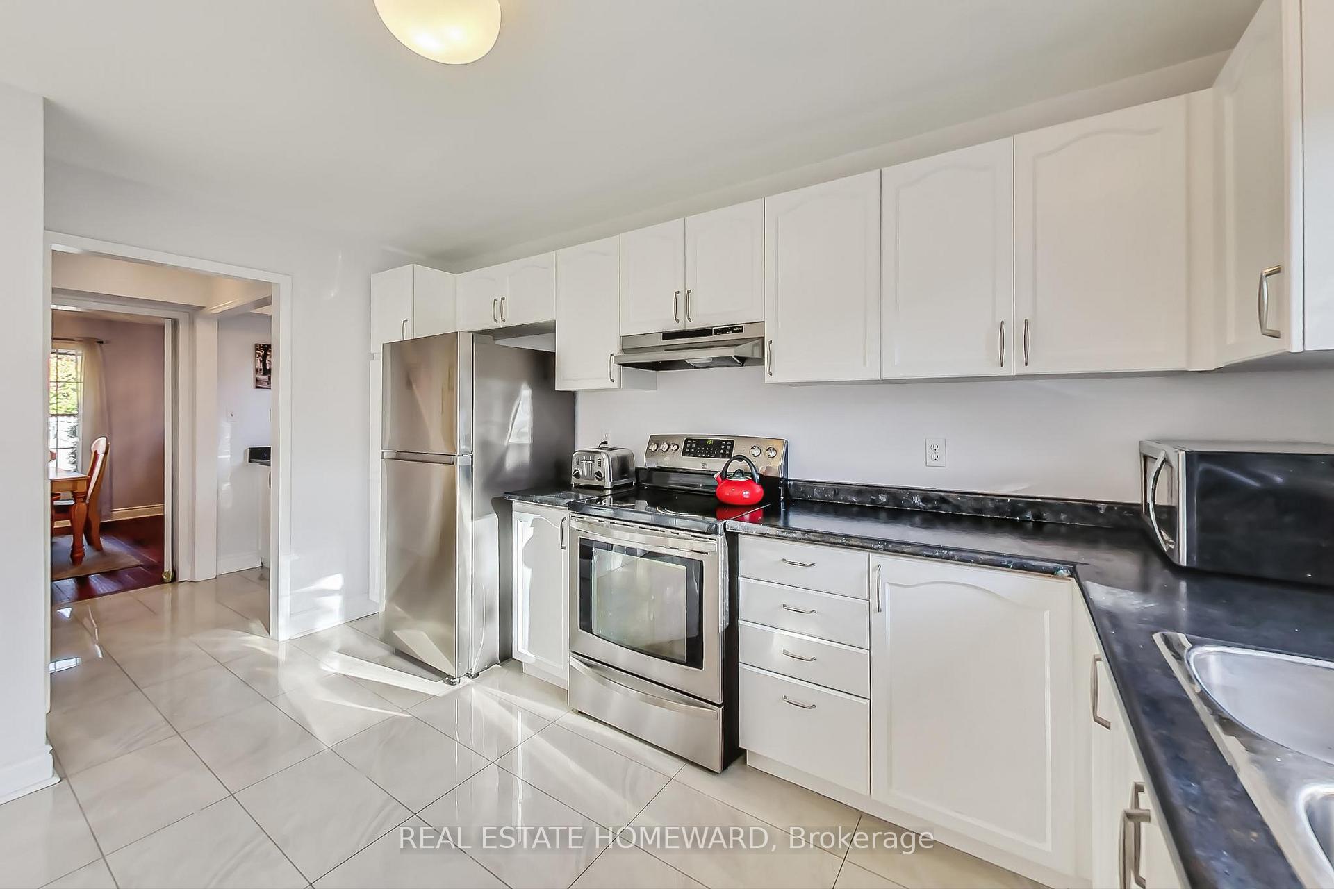 1696 Danthorpe Dr, Mississauga, ON L5N7L2 | 4 Bedroom 3 Bathroom Detached House | Image 13