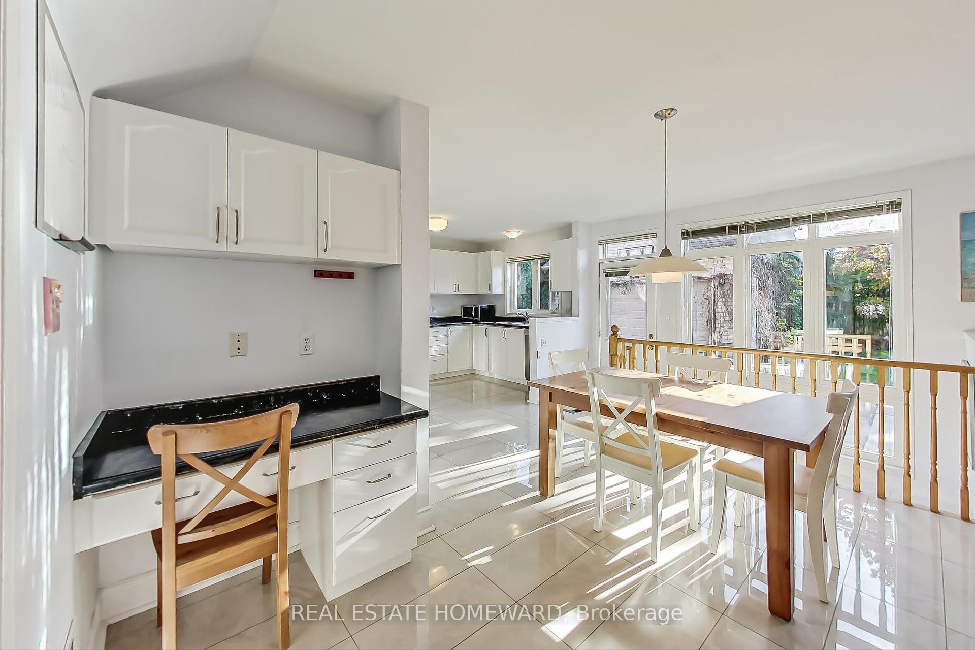 1696 Danthorpe Dr, Mississauga, ON L5N7L2 | 4 Bedroom 3 Bathroom Detached House | Image 16