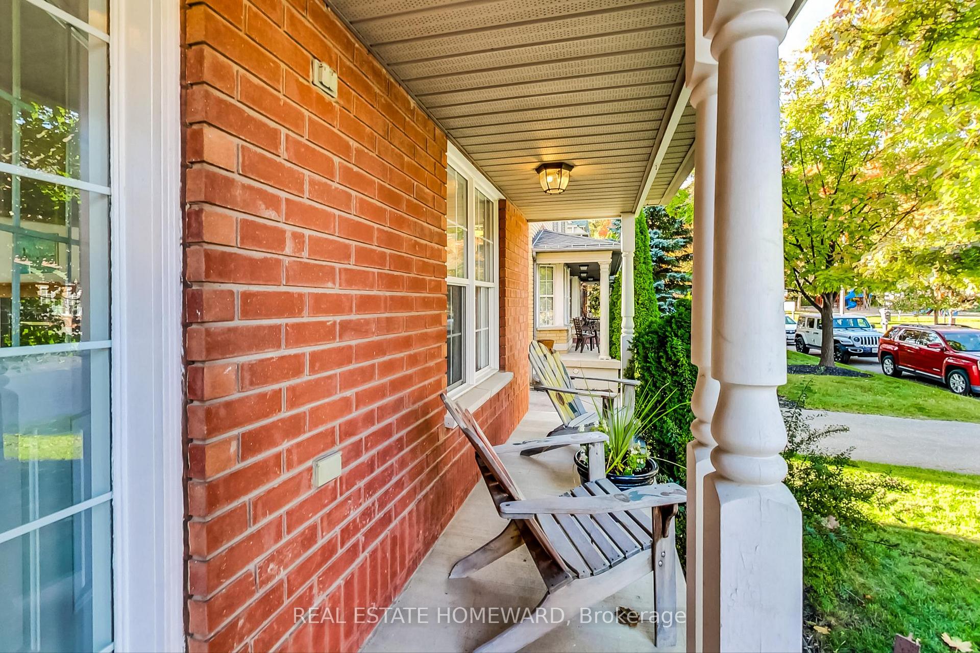 1696 Danthorpe Dr, Mississauga, ON L5N7L2 | 4 Bedroom 3 Bathroom Detached House | Image 2