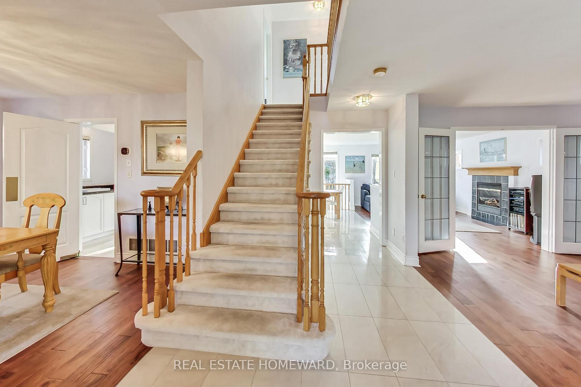 1696 Danthorpe Dr, Mississauga, ON L5N7L2 | 4 Bedroom 3 Bathroom Detached House | Image 4